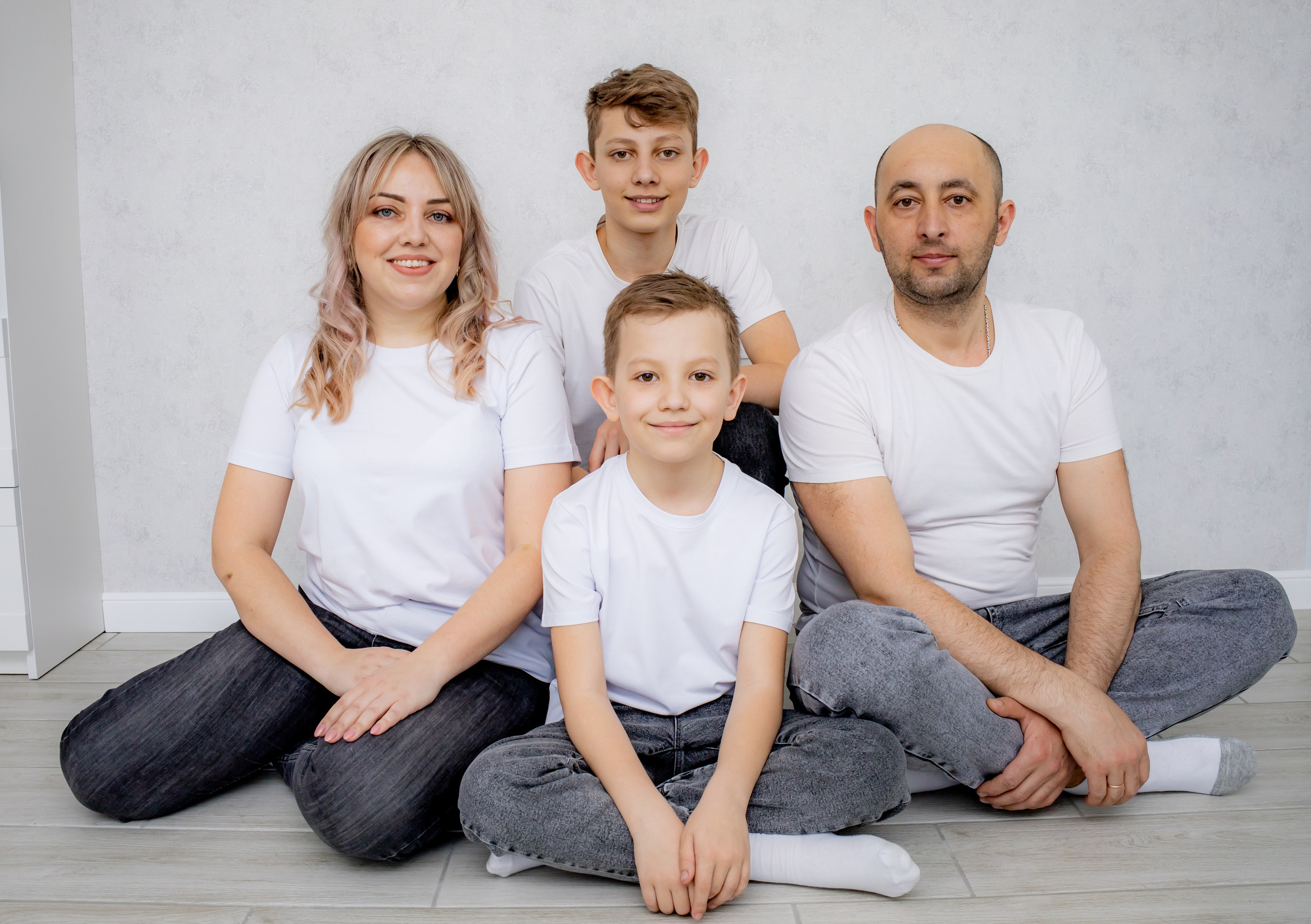 Семейная фотосессия выездная. Фотограф новорожденных в Екатеринбурге