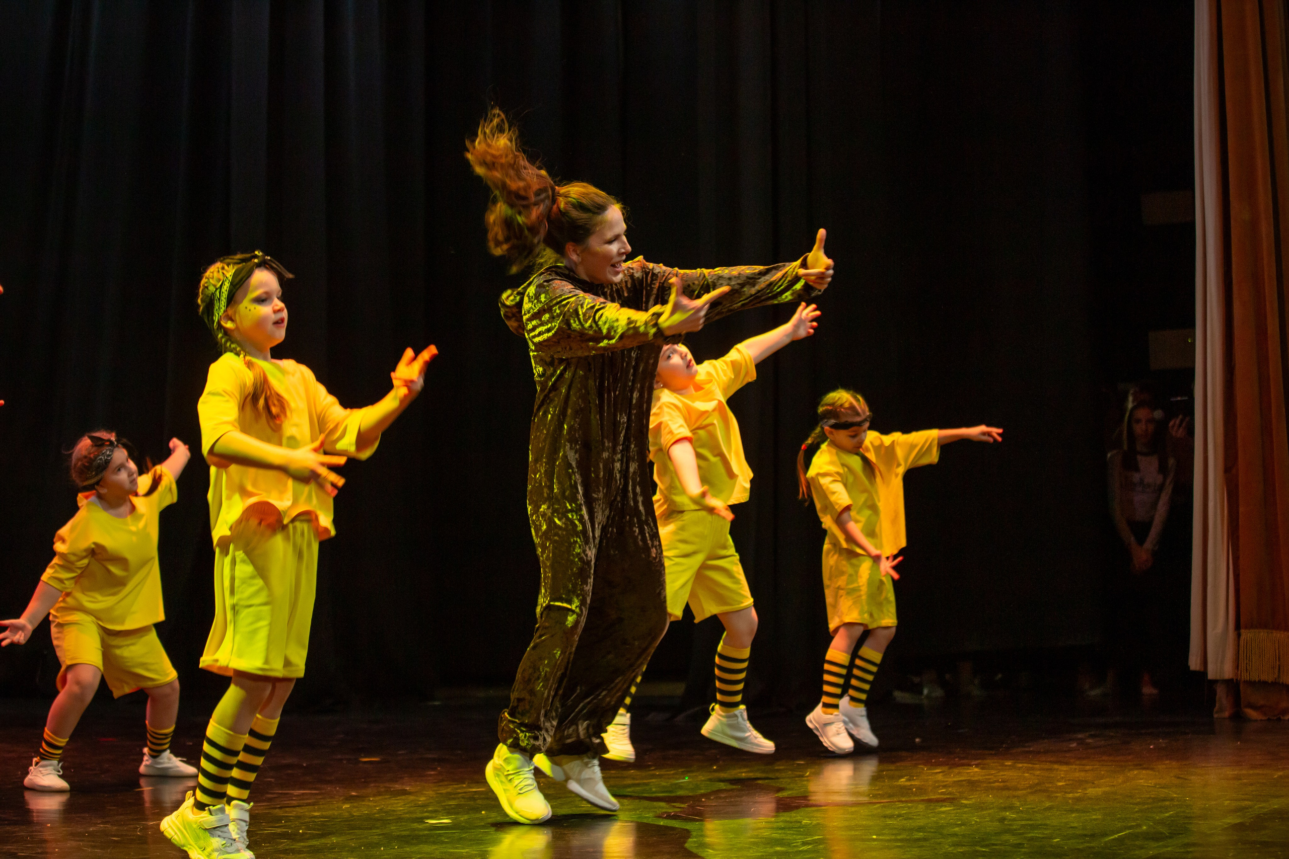 Концерт детской танцевальной школы. Репортажный, семейный, свадебный, портретный фотограф