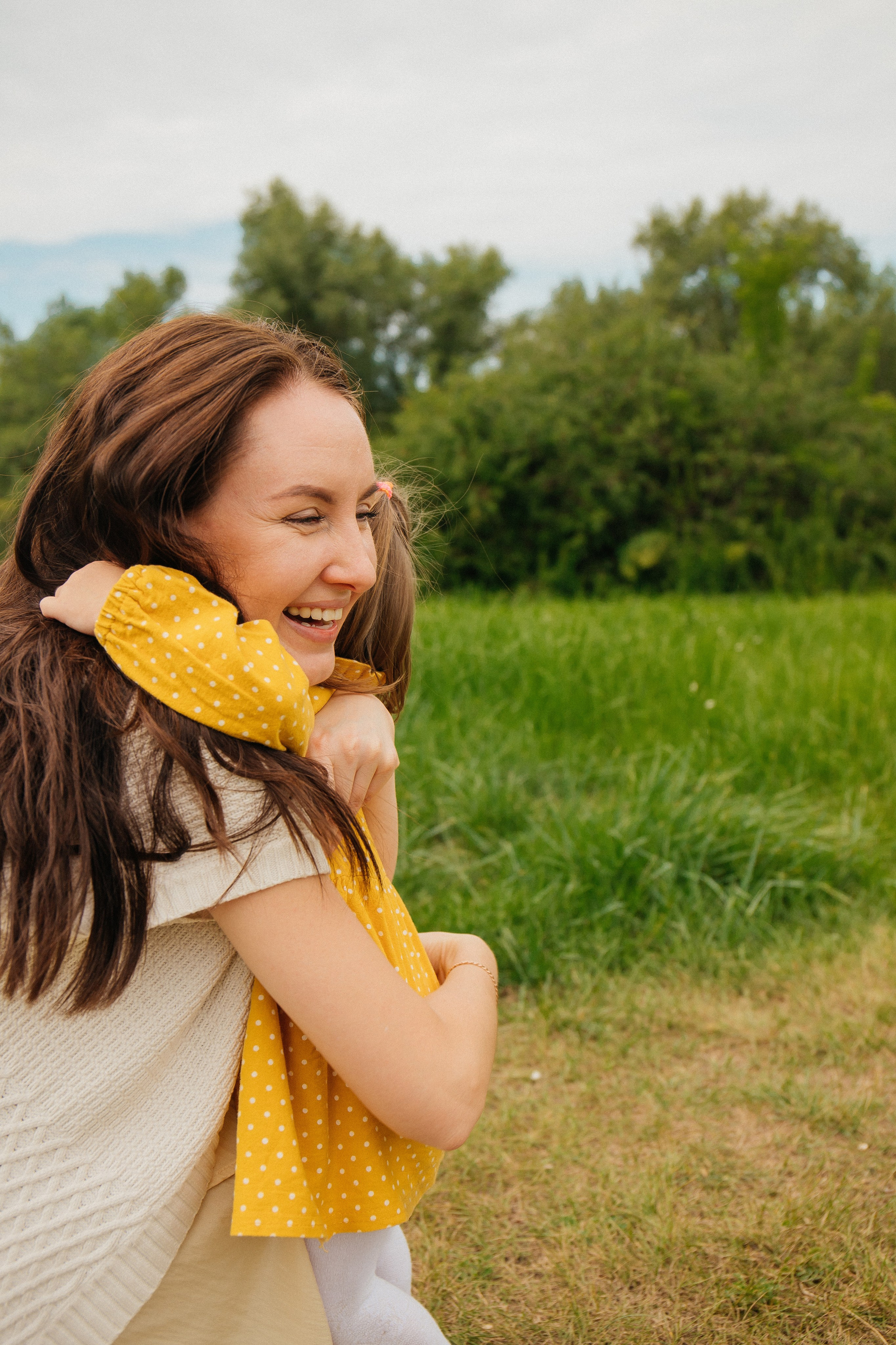 Летние девочки: Любовь и Кира. 