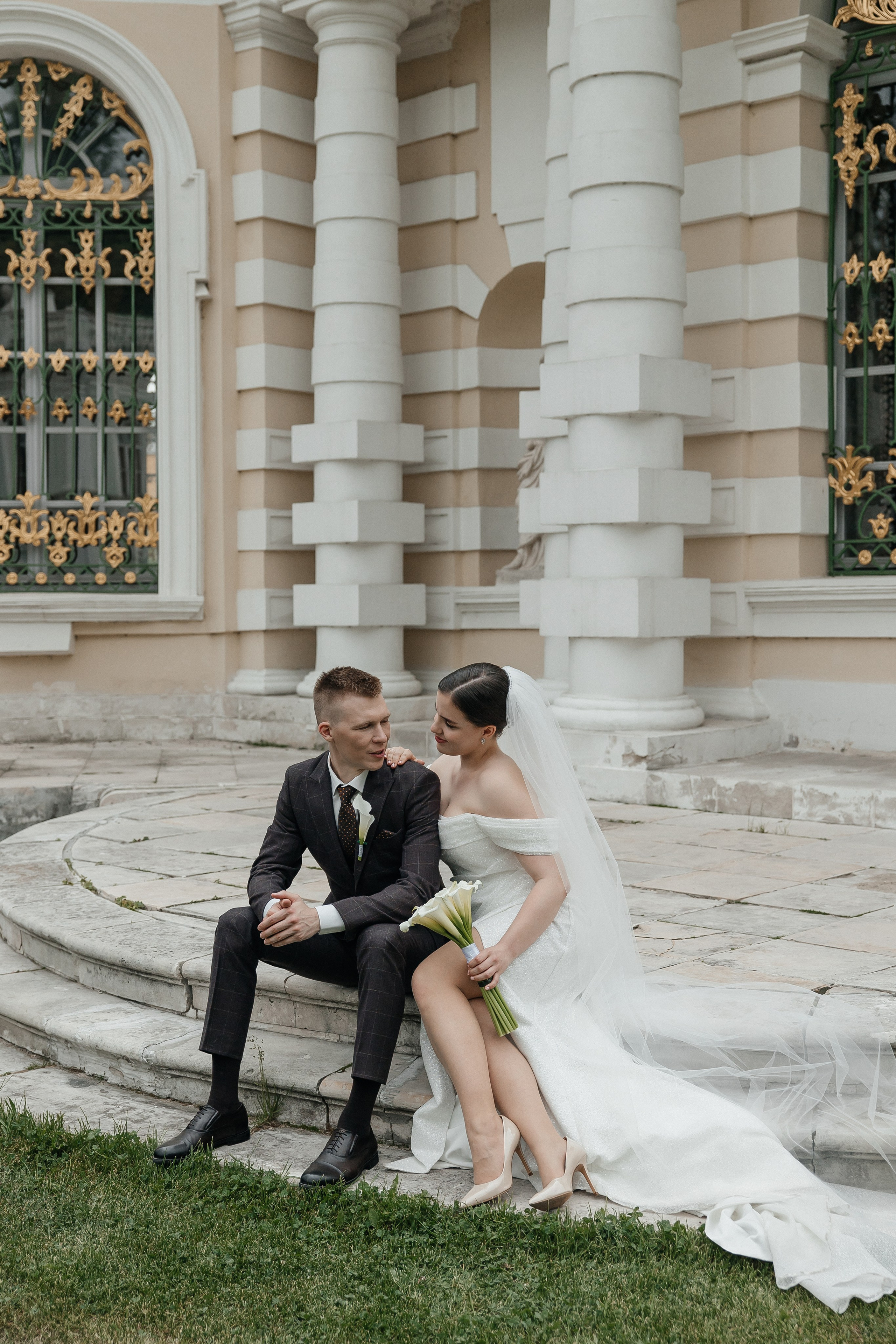 Свадебная фотосессия в Усадьбе Кусково. Свадебный фотограф в Москве Дарья Олендарёва