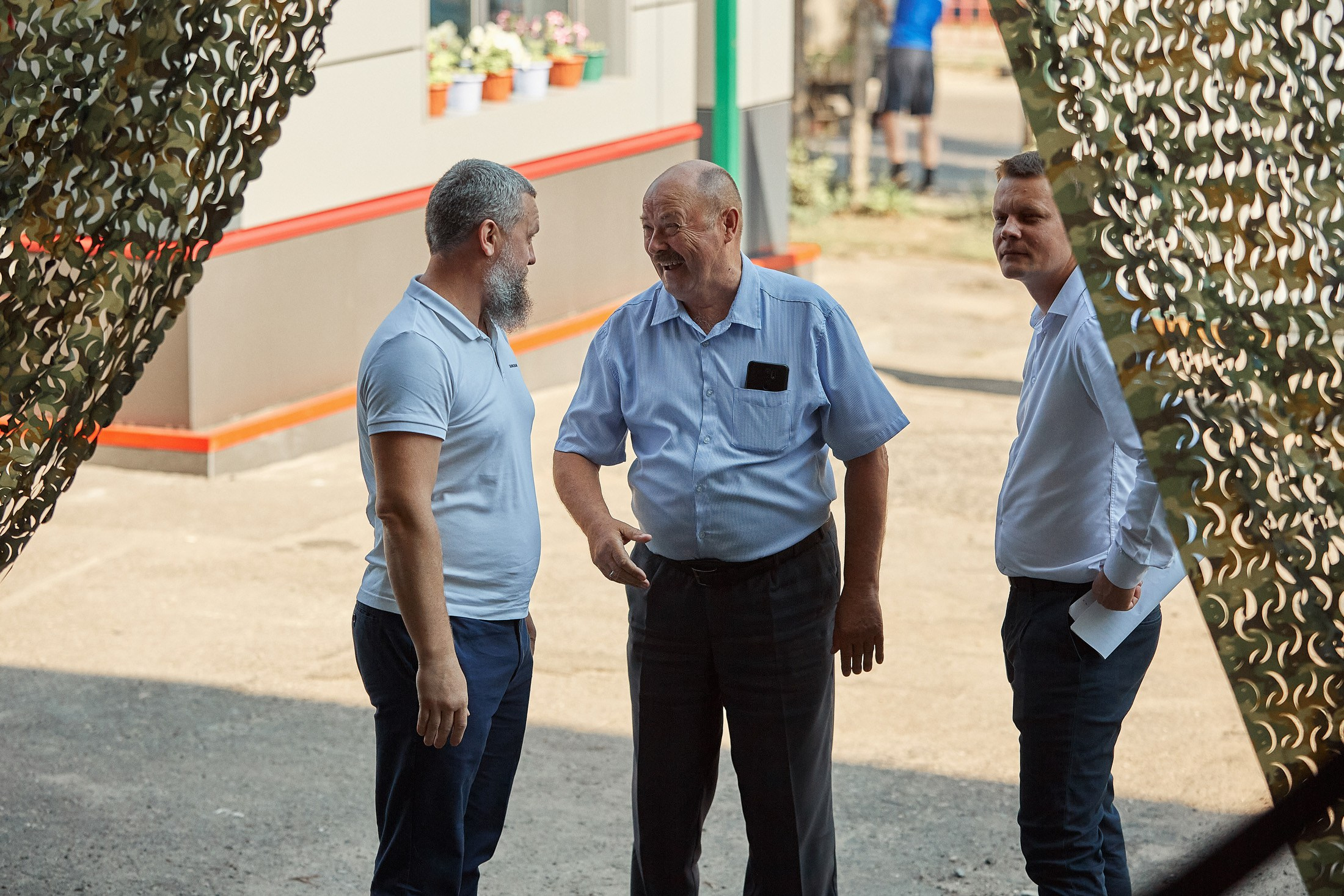 EMG / Международный форум / Презентация нового высокоточного станка. Антон Артюшин, портретный фотограф. Москва