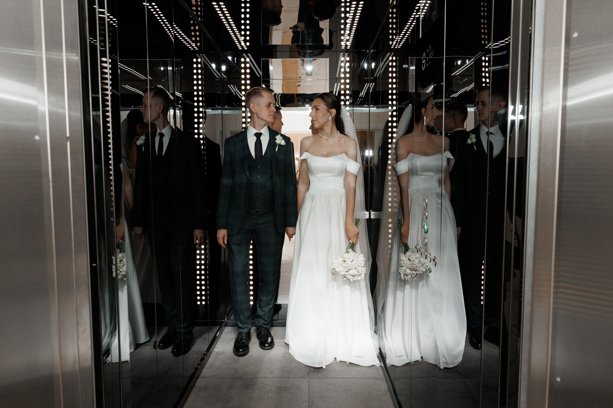 Регистрация в отеле Fish Point, ЗАГС Бутово, прогулка в Остафьево. Свадебный и репортажный фотограф (Москва, Королев и другие)