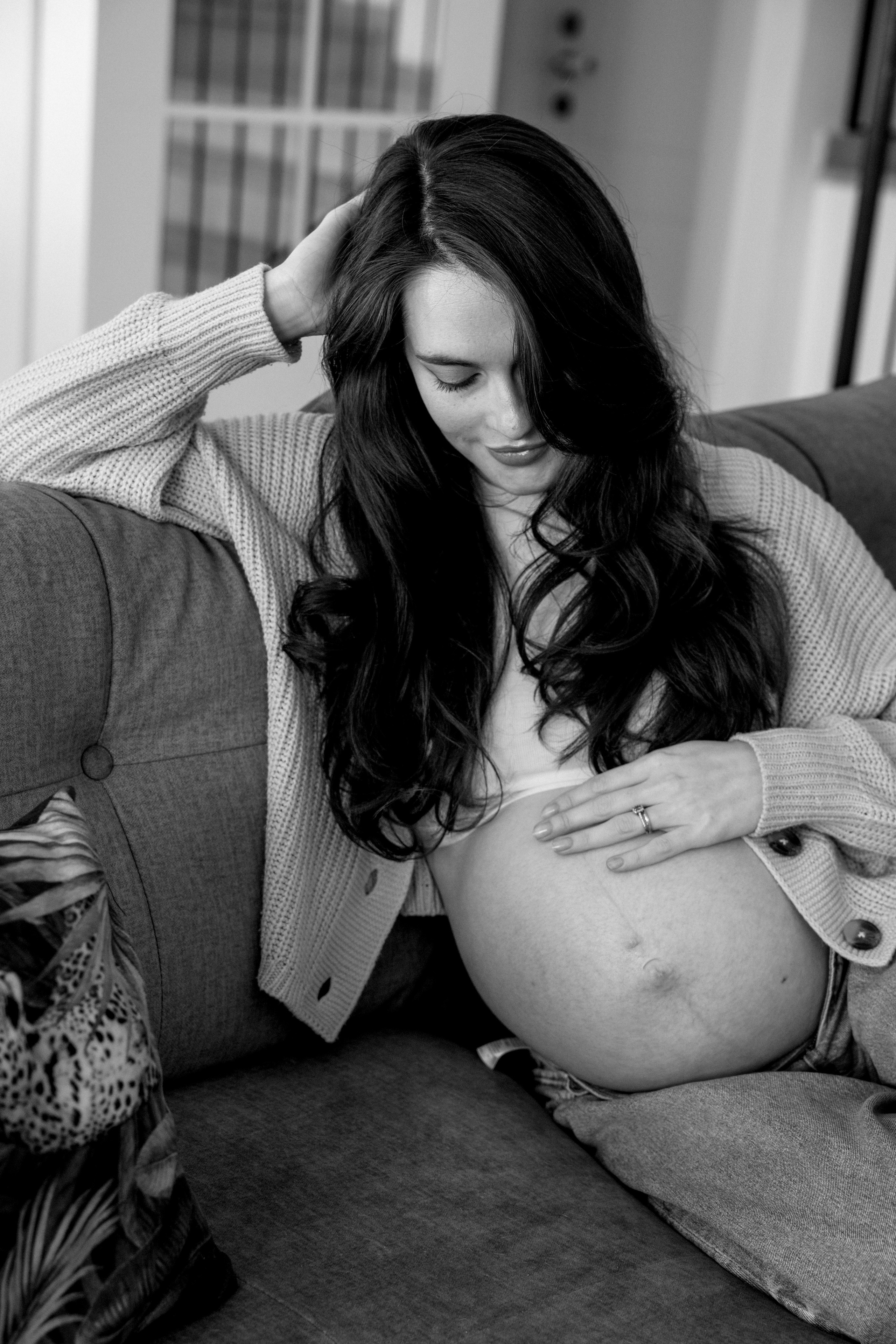 Pregnancy photoshoot (home/park/beach). Главная