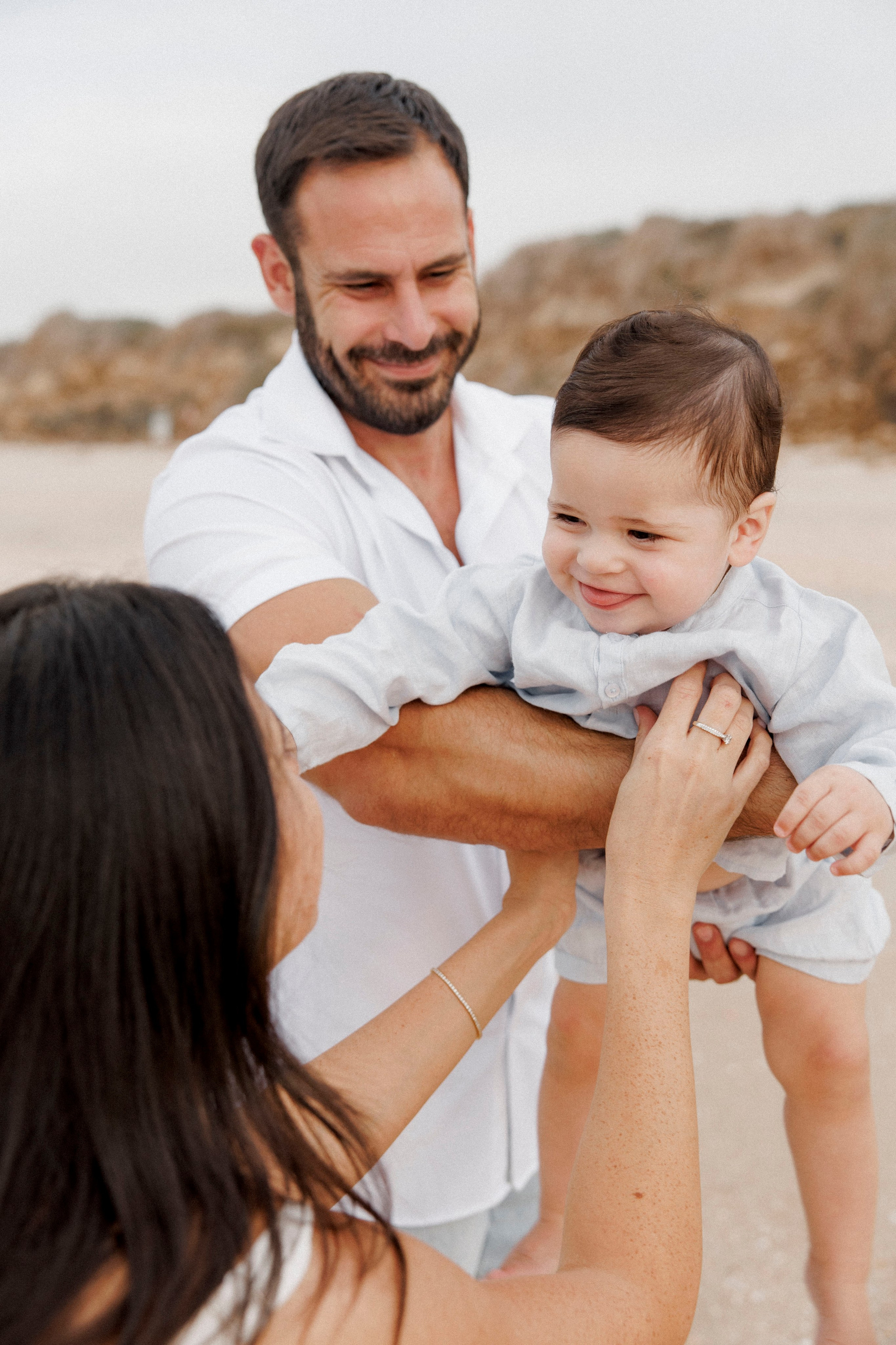 First year family photos near the sea. Главная