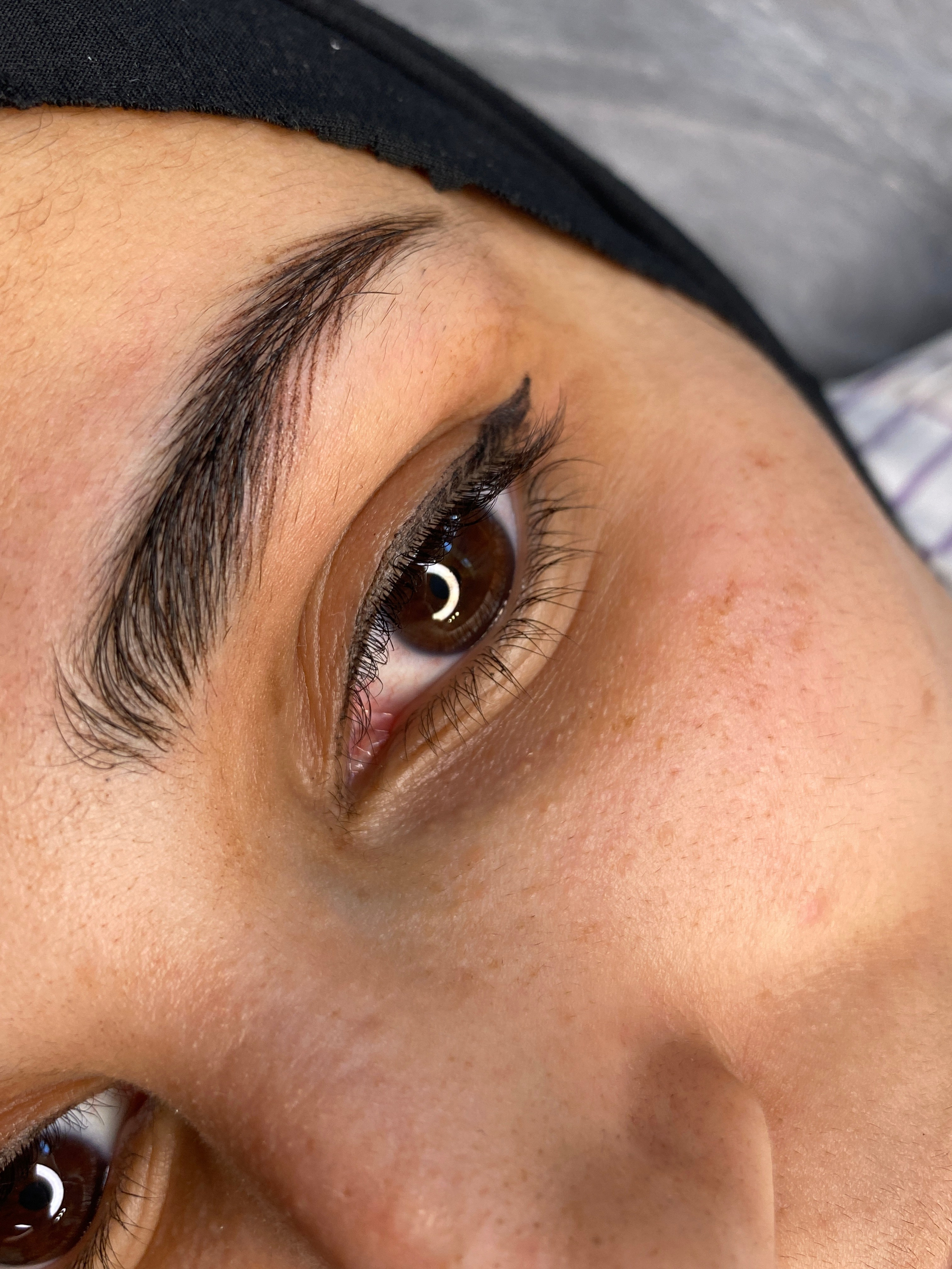 Онлайн обучение волосковой технике гиперреализм. Студия перманентного макияжа, косметологии и массажа SYMMETRY в Москве, м. Киевская