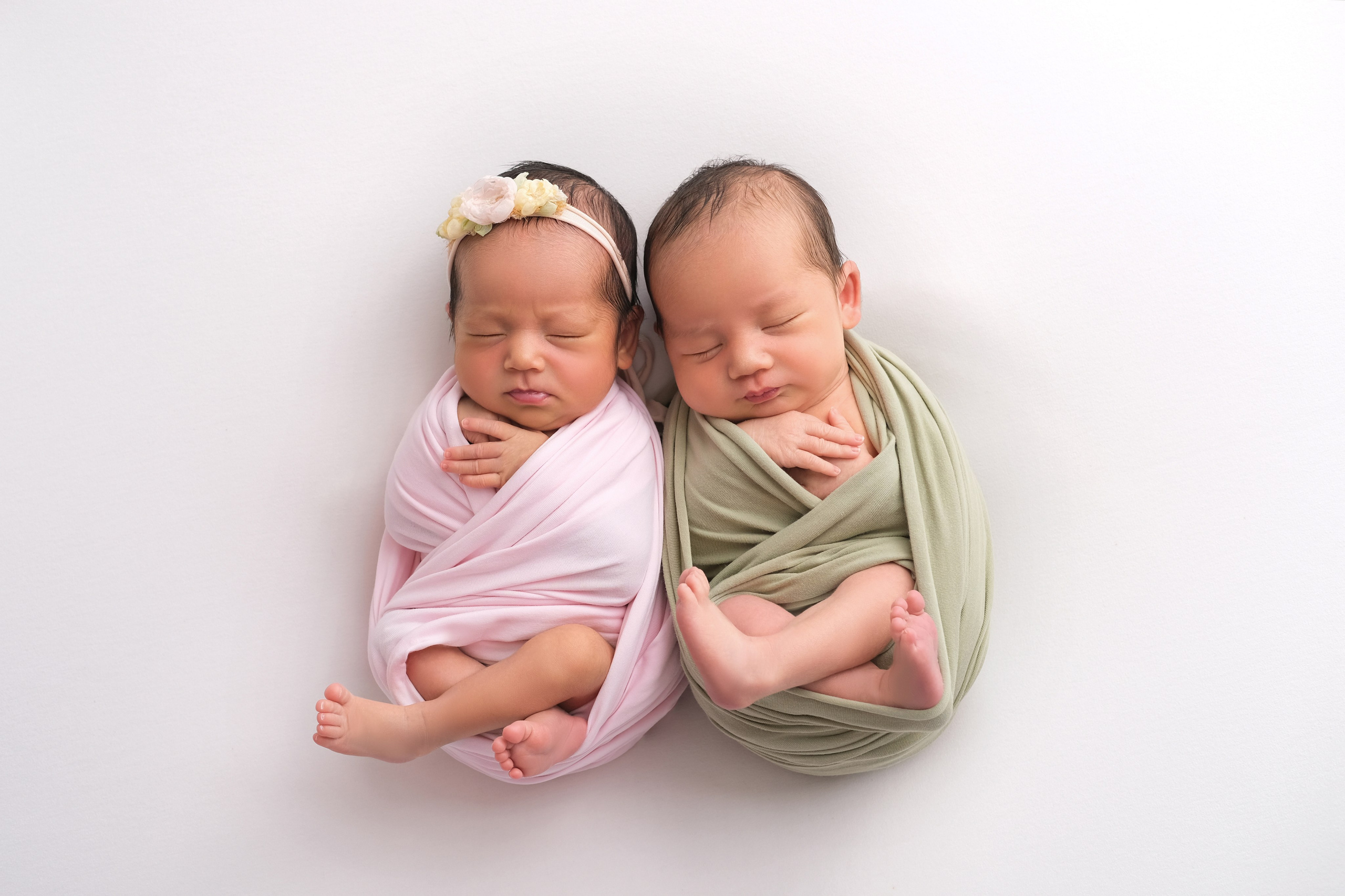 Новорожденные. Фотограф новорожденных в Караганде