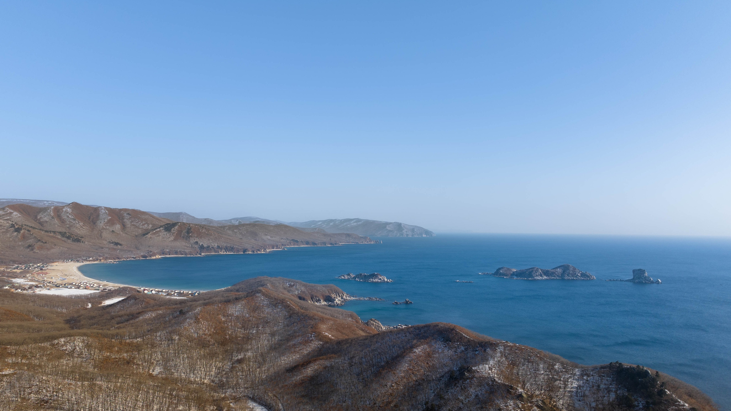 Бухты Триозерье, Окуневая, Спокойная. Турист оптимист