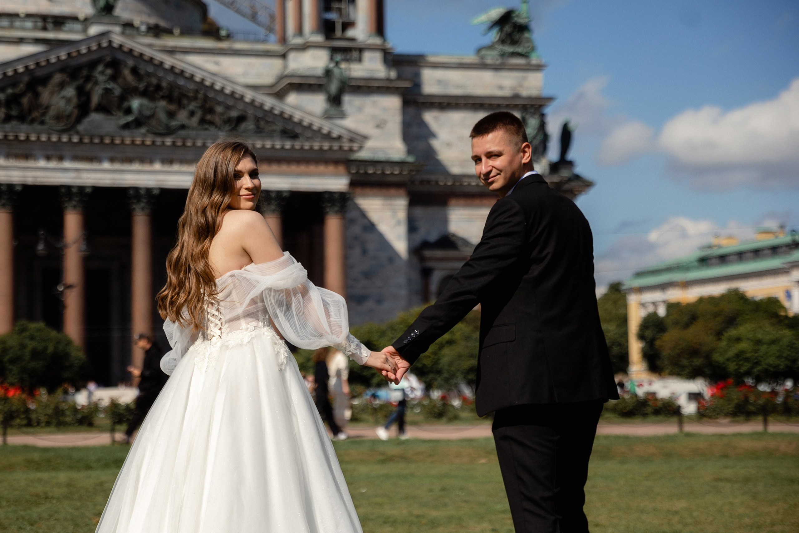 Юля и Александр. Свадебный и семейный фотограф Татьяна Ласкина в Великом Новгороде