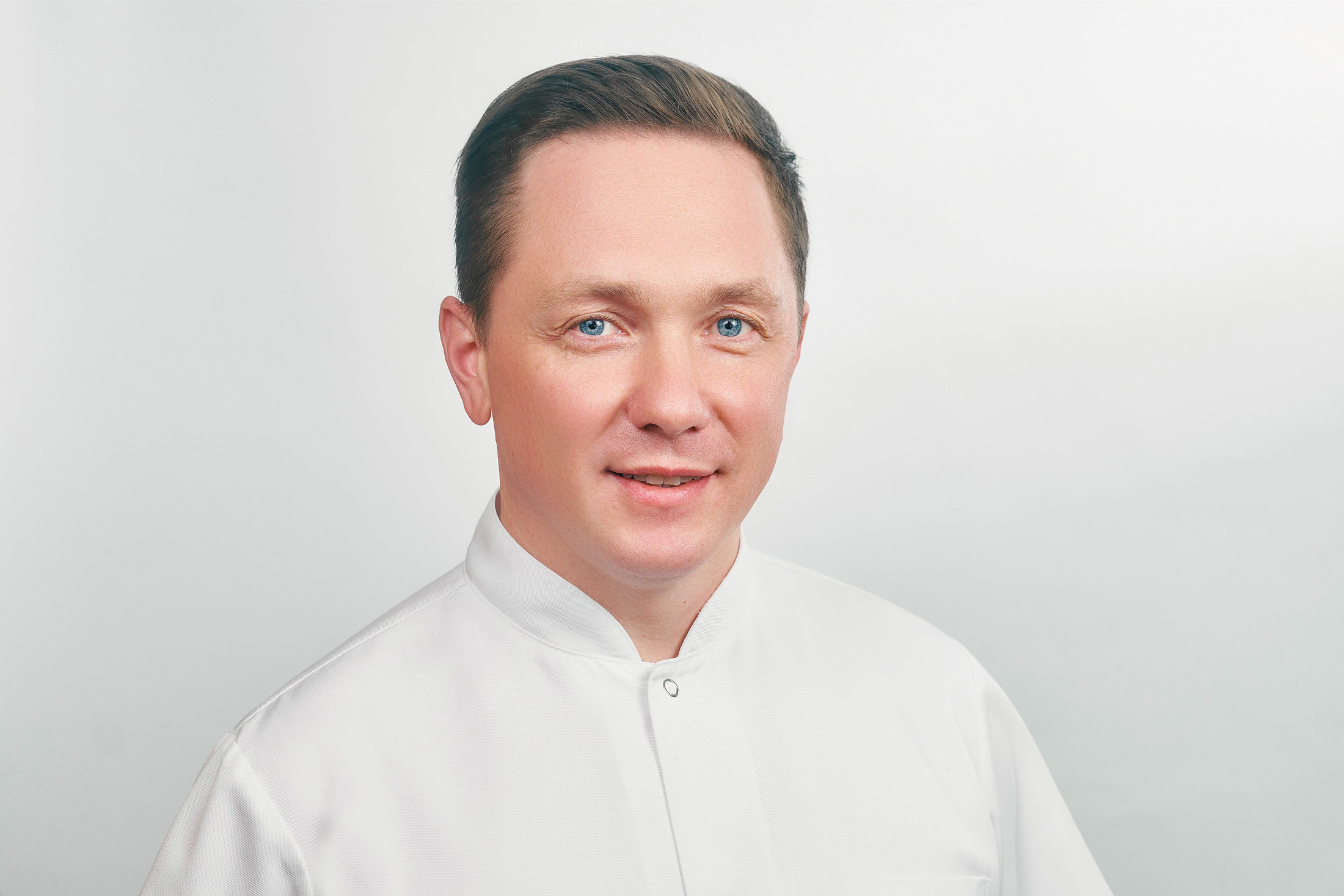 Портреты стоматология Лана. Фотограф для бизнеса Константин Брусницын в Екатеринбурге