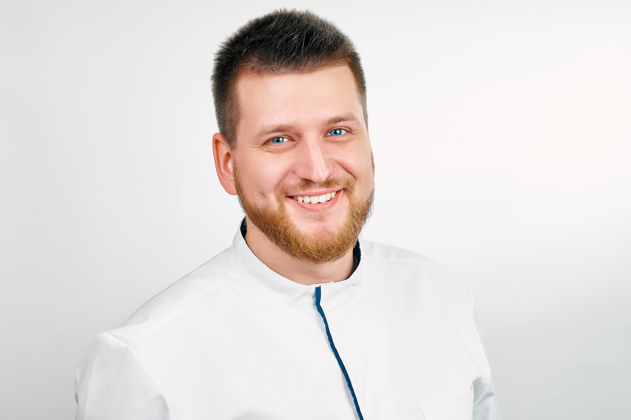 Портреты стоматология Лана. Фотограф для бизнеса Константин Брусницын в Екатеринбурге