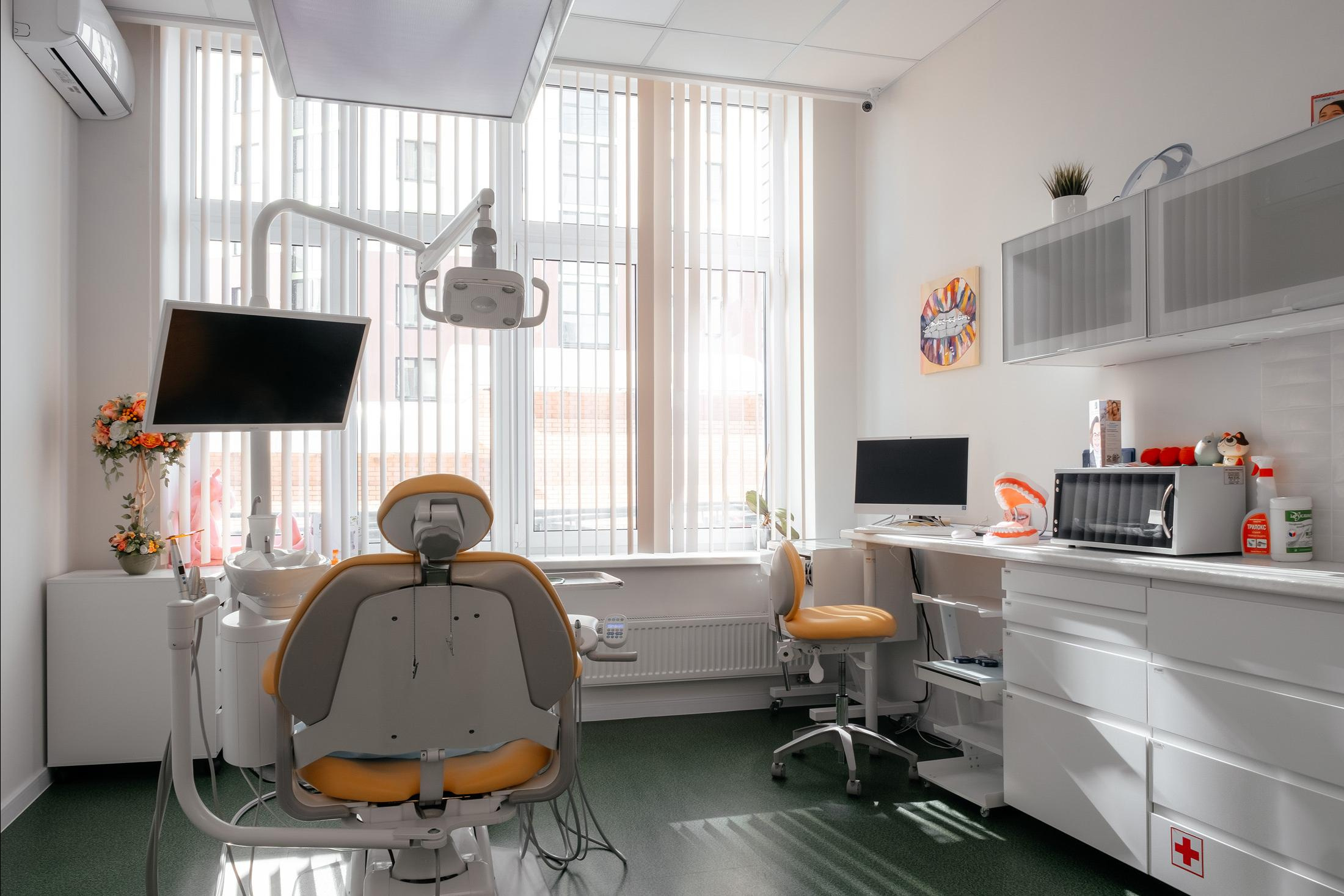 Интерьер стоматологии. Фотограф для бизнеса Константин Брусницын в Екатеринбурге
