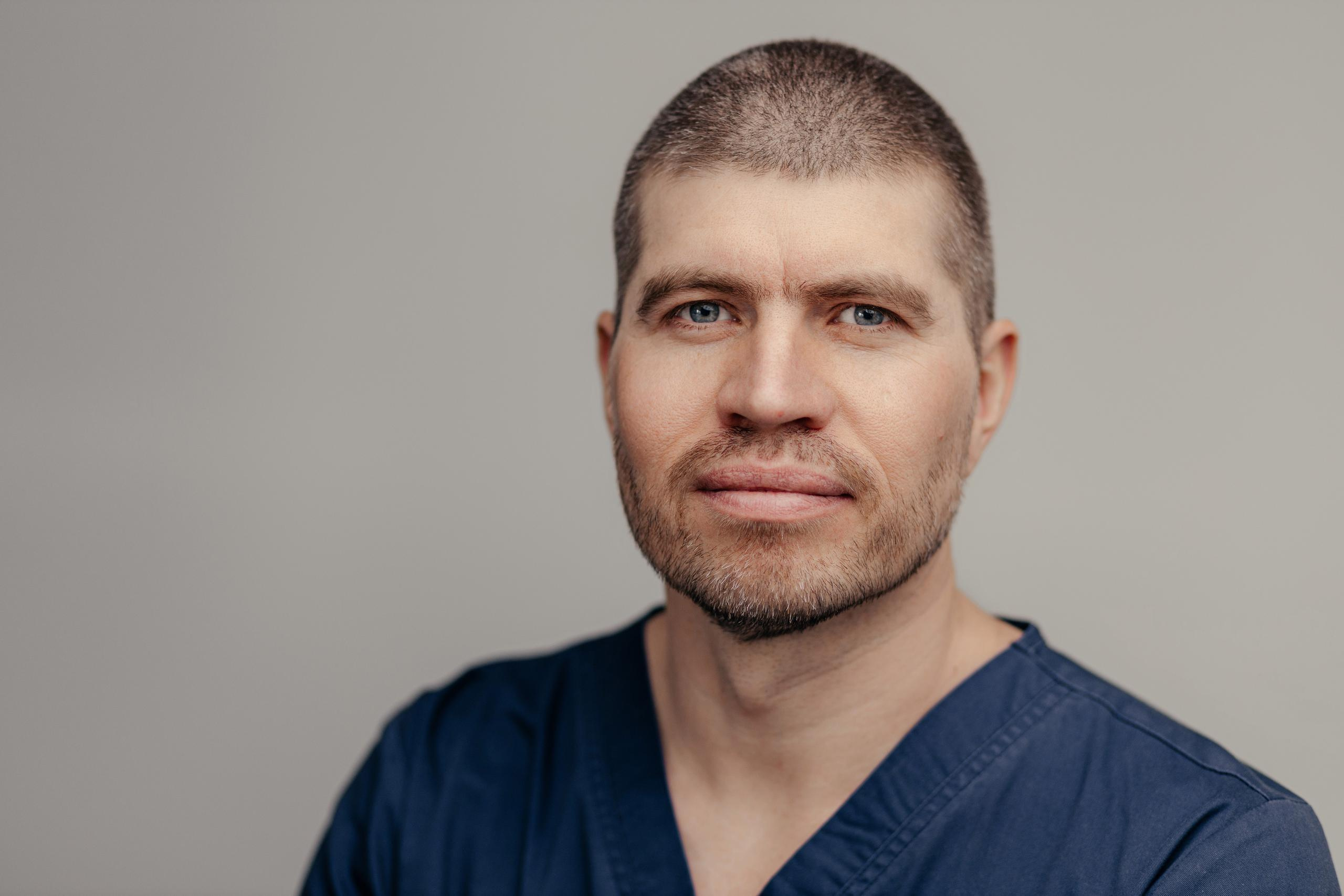 Анестезиолог-реаниматолог Евгений Шестак. Фотограф для бизнеса Константин Брусницын в Екатеринбурге