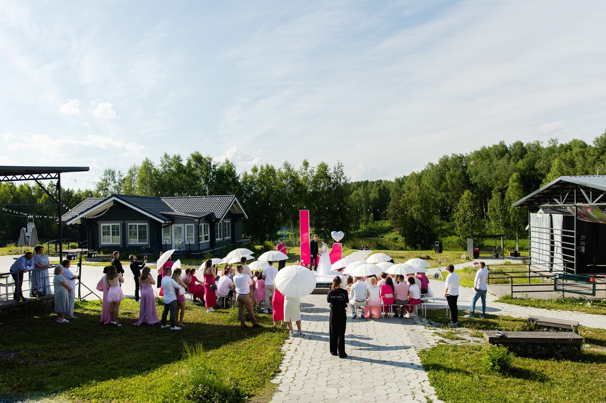 Малиновый фейерверк эмоций. Свадебный фотограф в Томске | Александр Овчаренко