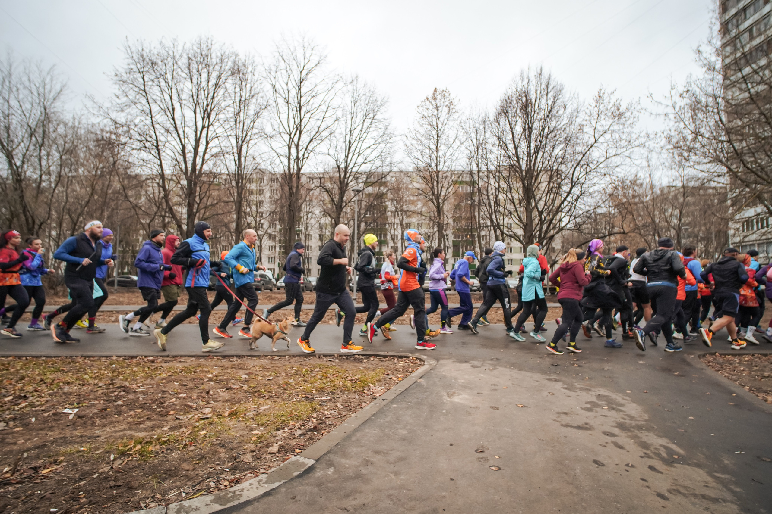 #марафонудома #яuzarun 2024 2-я петля, группа 6:30. Роман Капилюшов. Бег. Фото. Видео. г. Люберцы