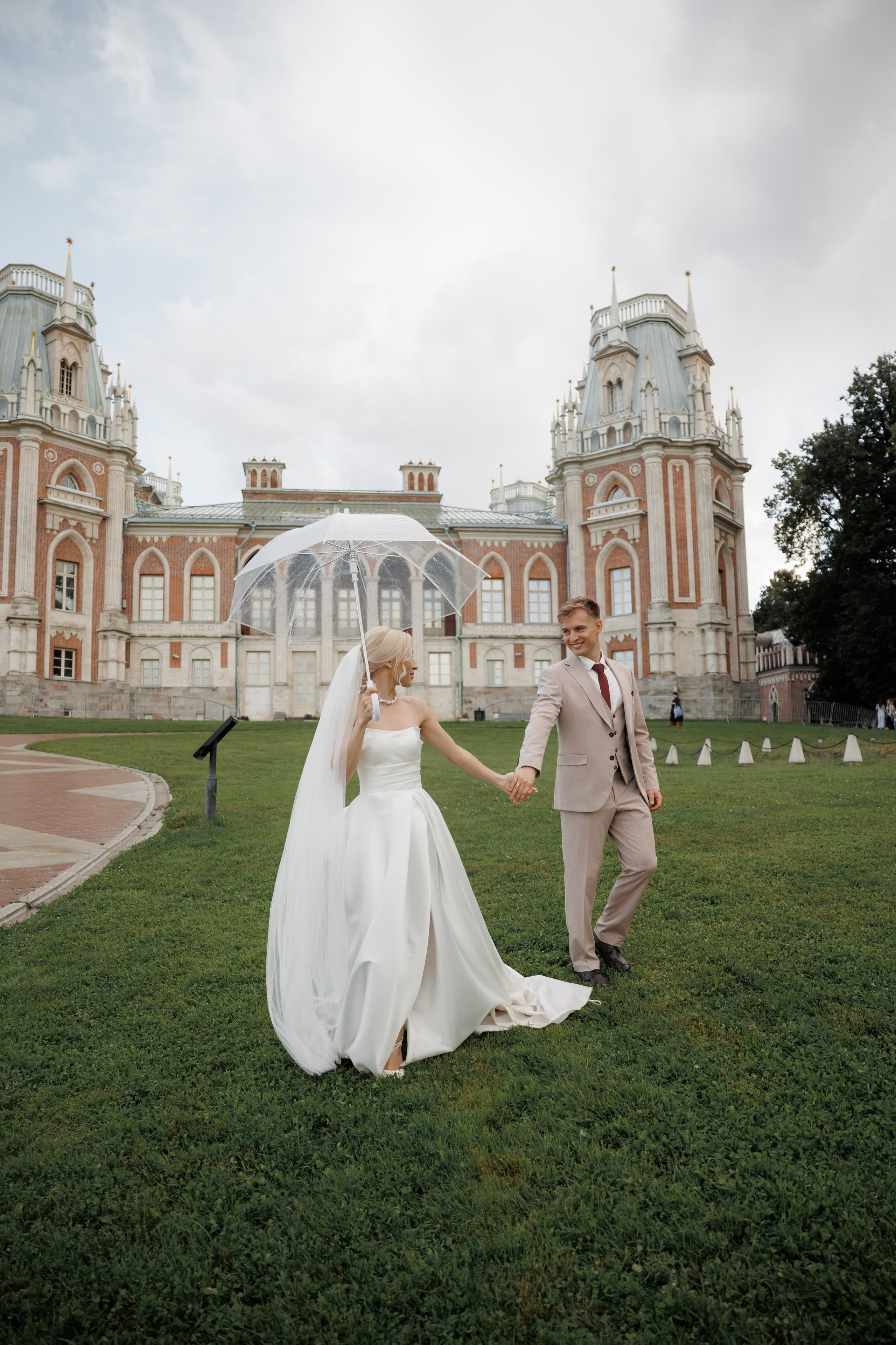 Отель «Милан», Шипиловский ЗАГС, прогулка в парке Царицыно. Свадебный и репортажный фотограф (Москва, Королев и другие)