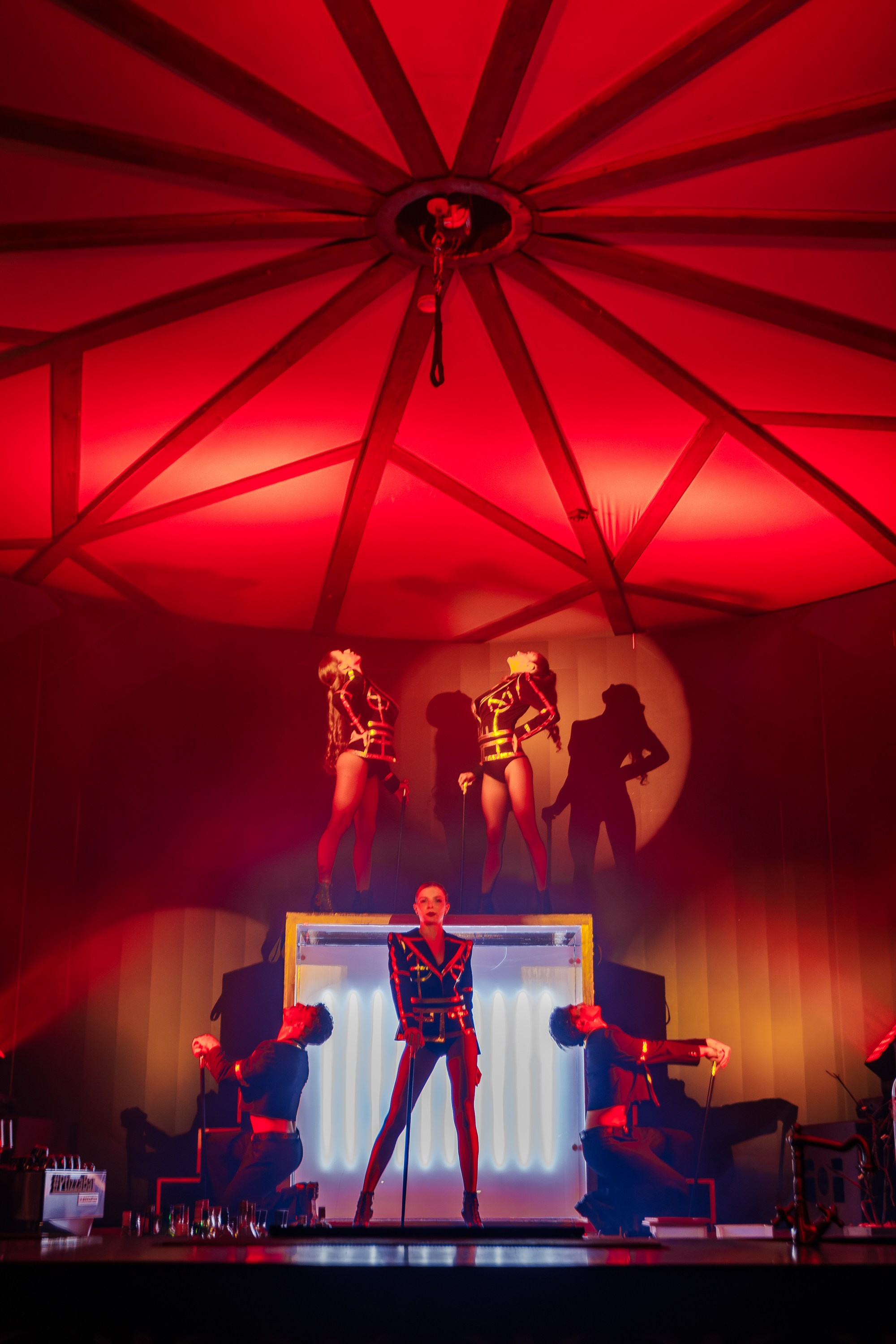 PTIZZA SHOW. Gold & Black in Ptizza Bar_Ялта_6.07.2025. Аминов Руслан | Фотограф