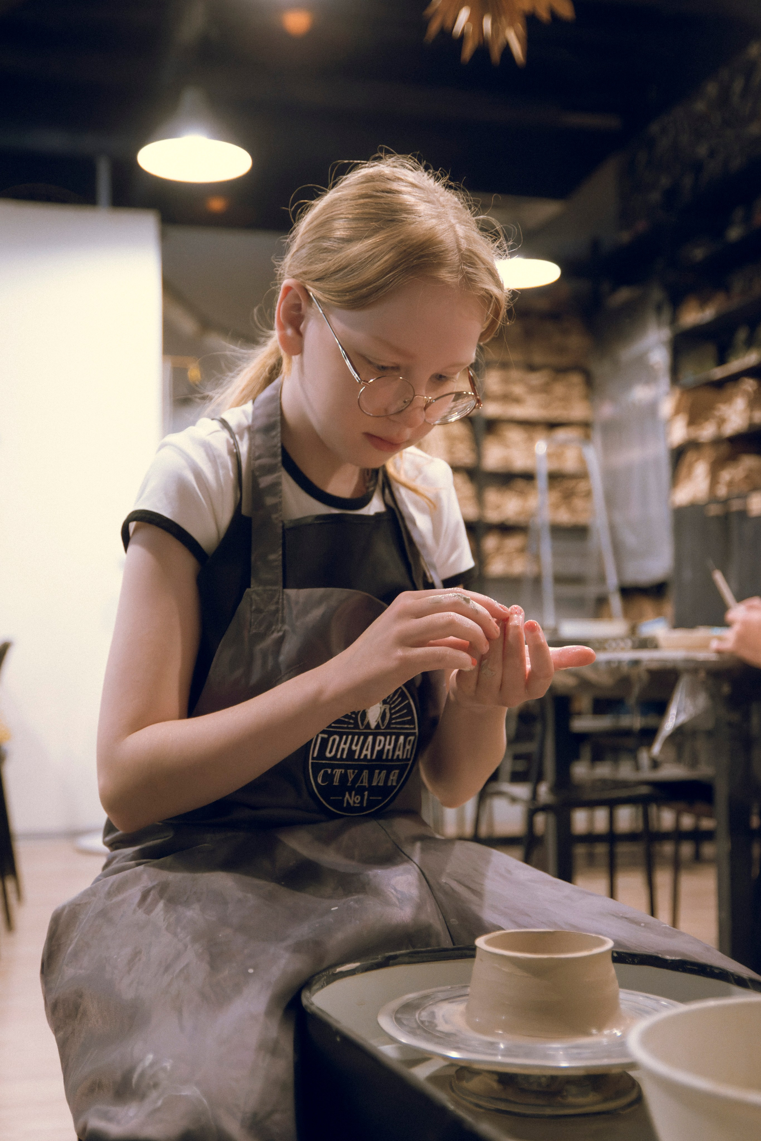 В гончарной мастерской. Плак или Квак