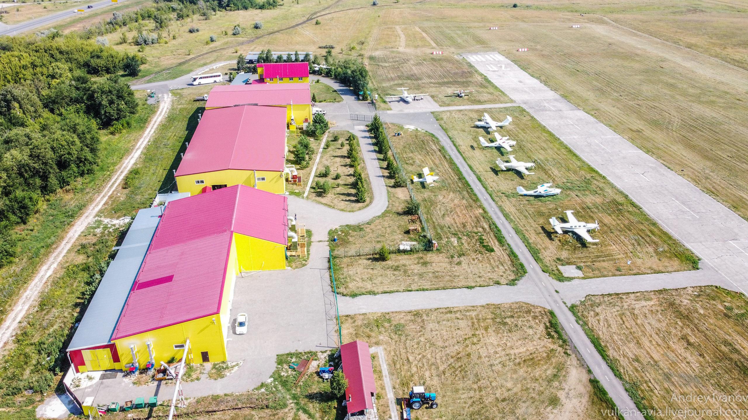 Амдерма — наука (2020 г.). Фотоальбом показывающий увлекательный мир авиации и мир медведей Андрея Иванова