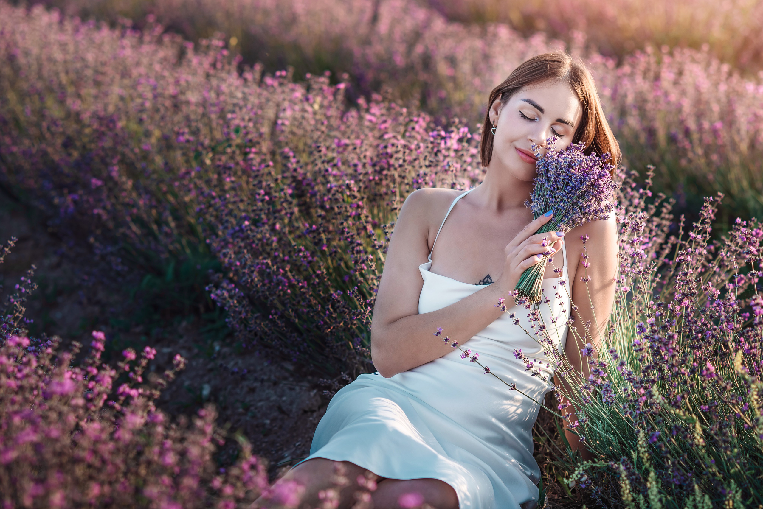 Фотосессия в лавандовом поле. Прогулочная фотосессия в Крыму. Фотограф в Симферополе Ольга Топоривская. Красивые места для фотосессий в Крыму.