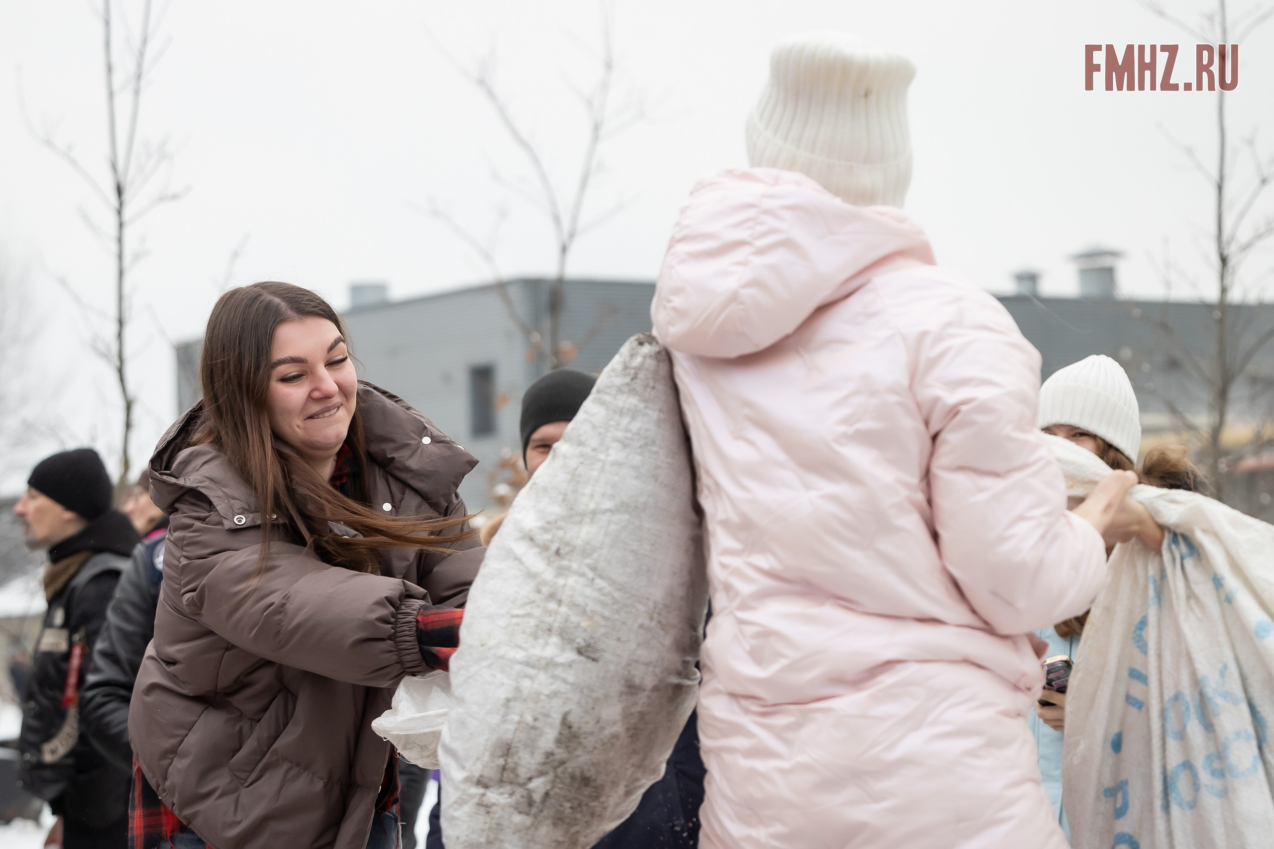 Масленица на аллее памяти «Вечный сезон» 02.03.2025. Фотограф Владимир Охрименко