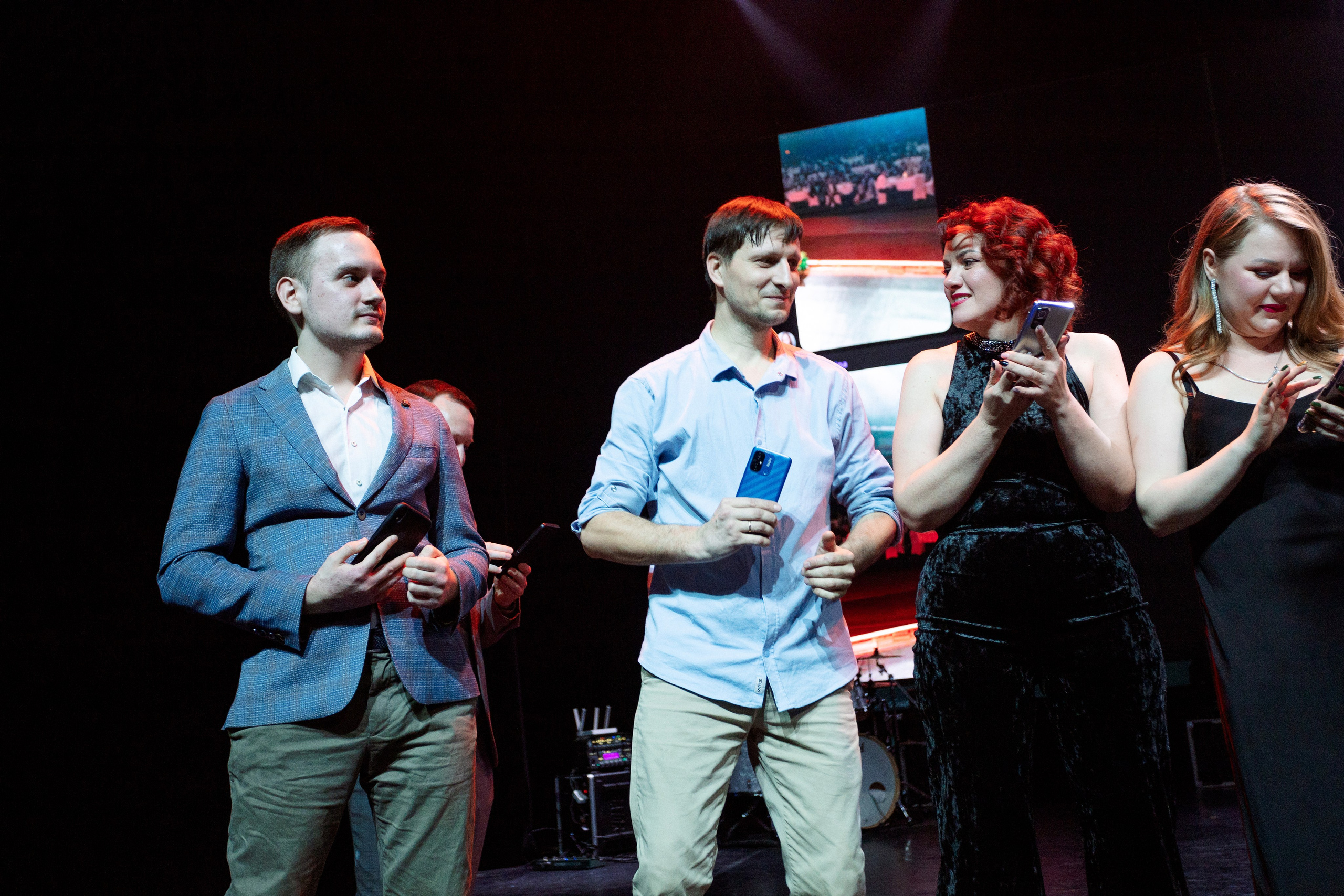 РЕПОРТАЖ: НОВЫЙ ГОД В ДК МЕТАЛЛУРГ. Профессиональный фотограф в Ижевске Леша Петров