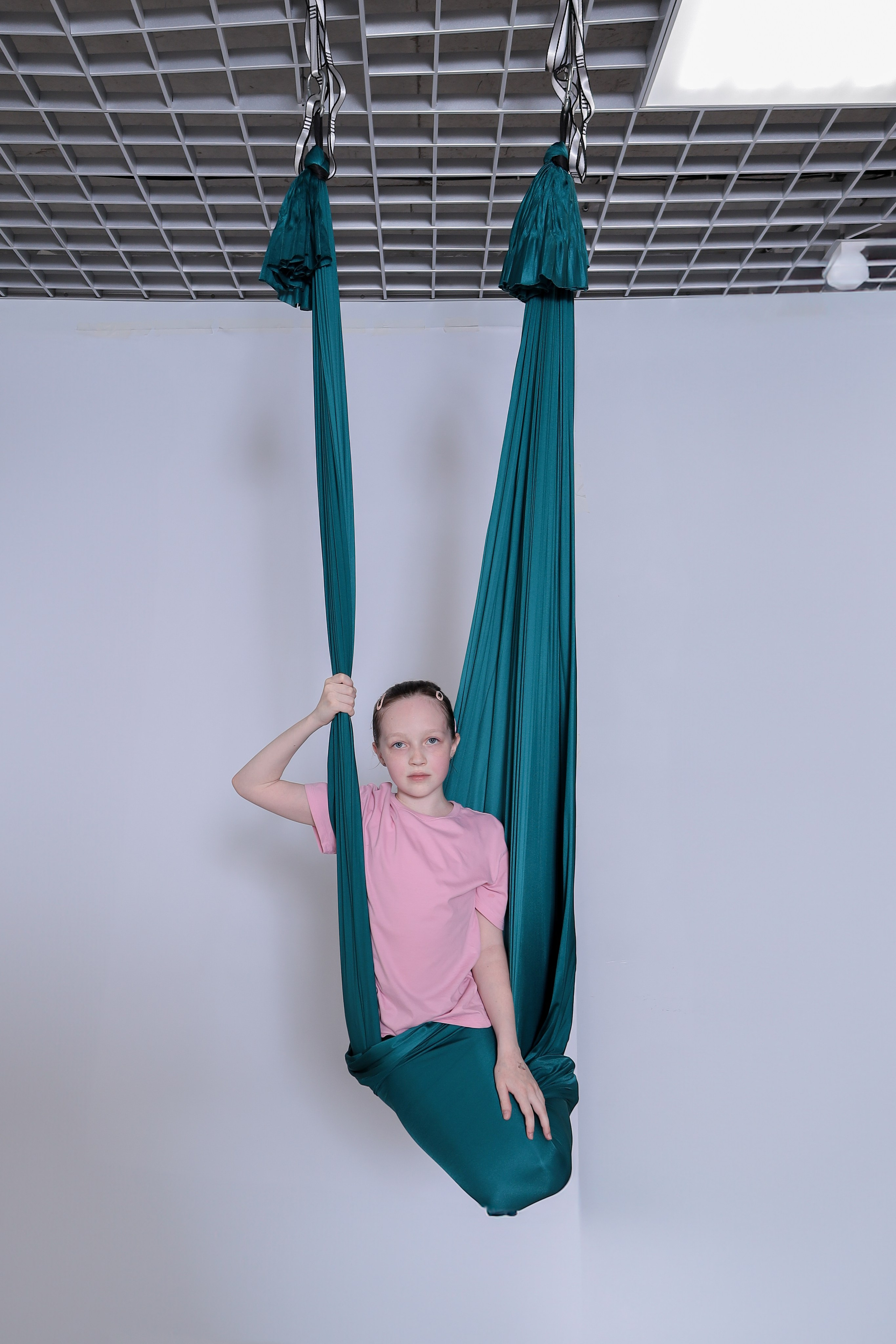 Детская аэройога. Фотограф Надршина Лилия