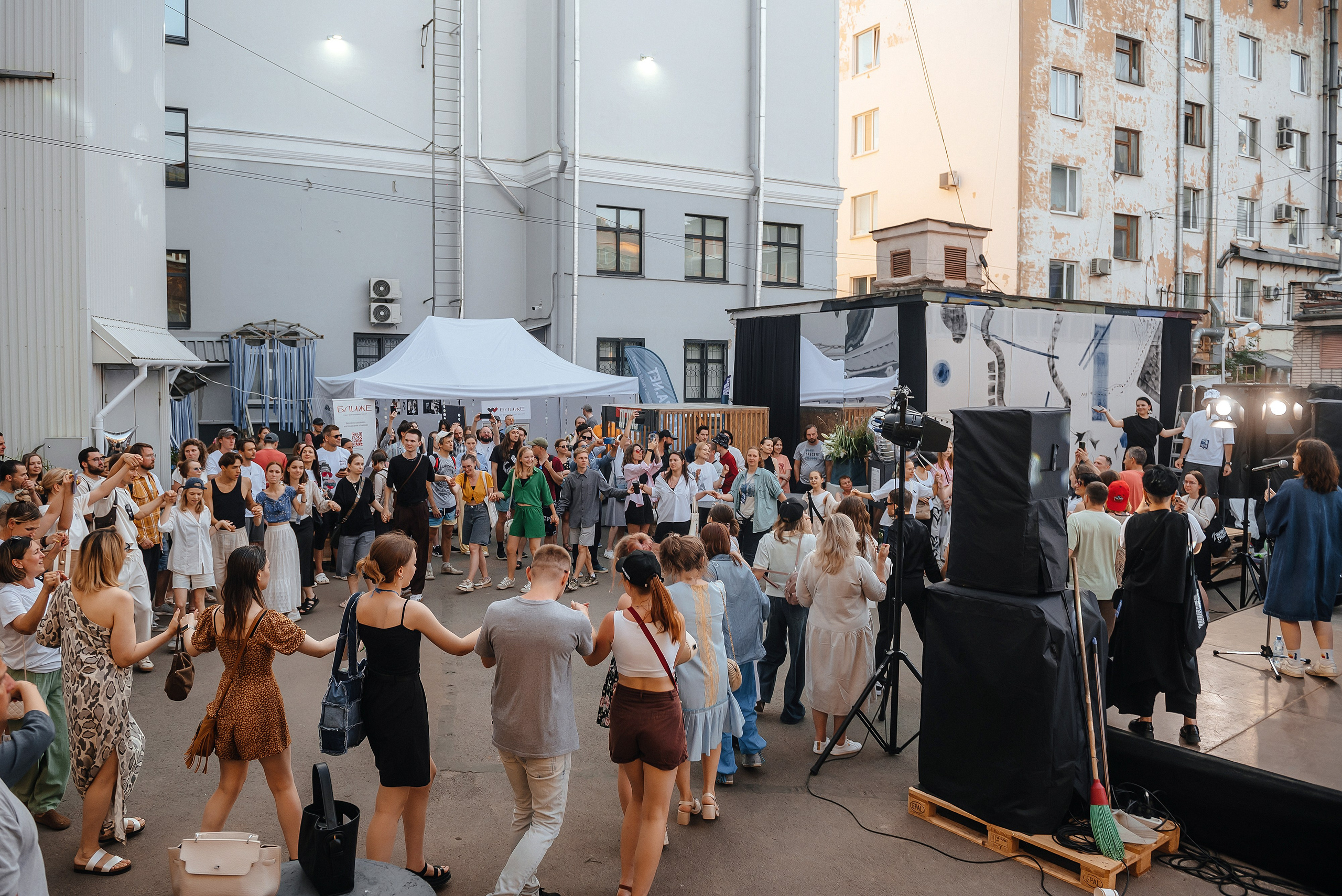 13.07.2025 | БурмагинФест — фестиваль печатной графики. Фотограф Роман Рудаков