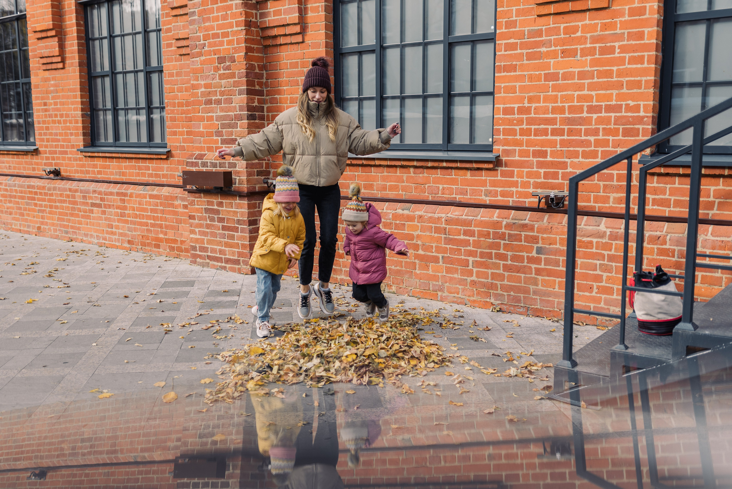 Прогулочная фотосессия в городе в стиле Lifestyle. Контент-фотограф в Москве Хныкина Лена
