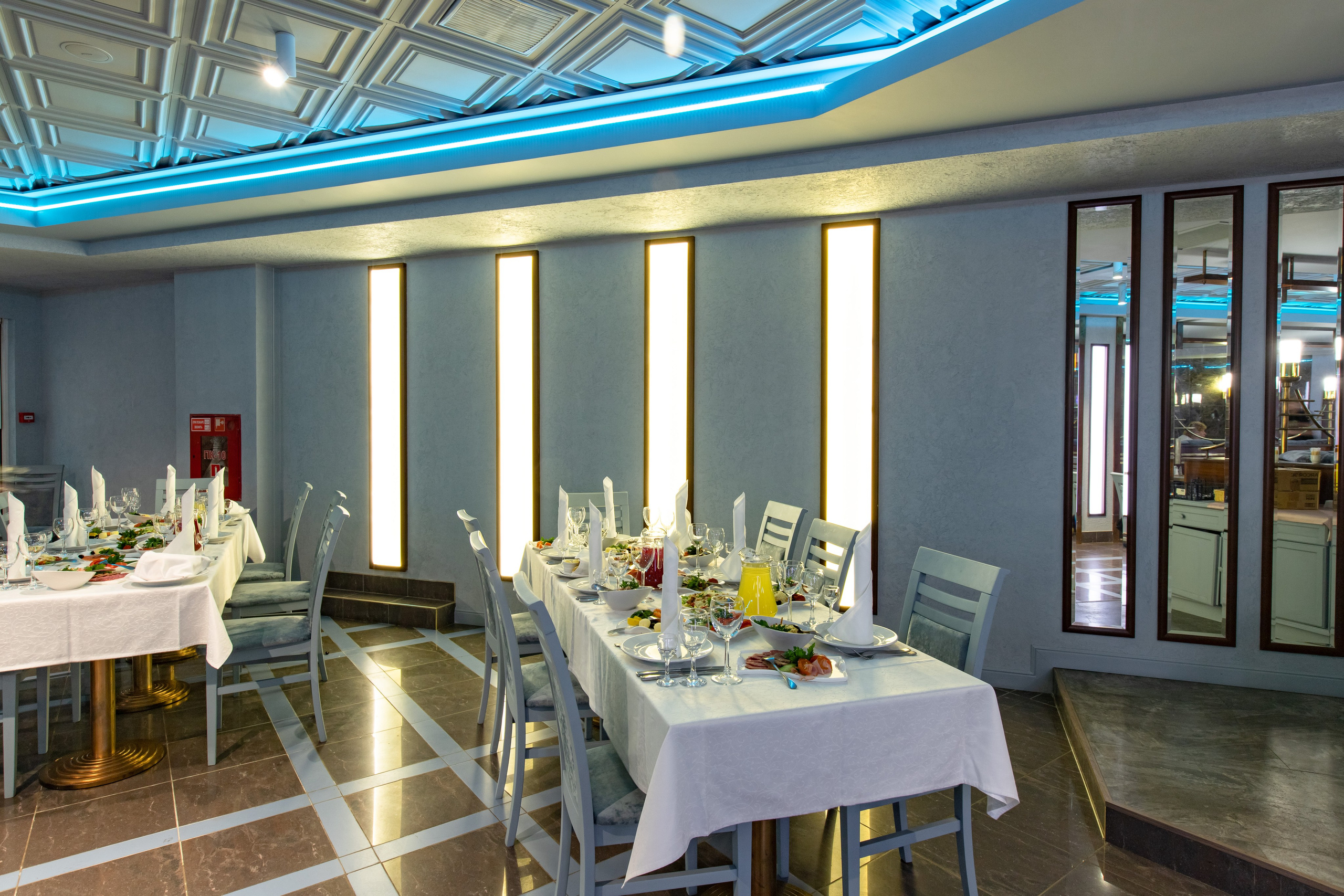 Банкетный зал при отеле «Нептун». Фотограф Махлаева Виктория/Санкт-Петербург