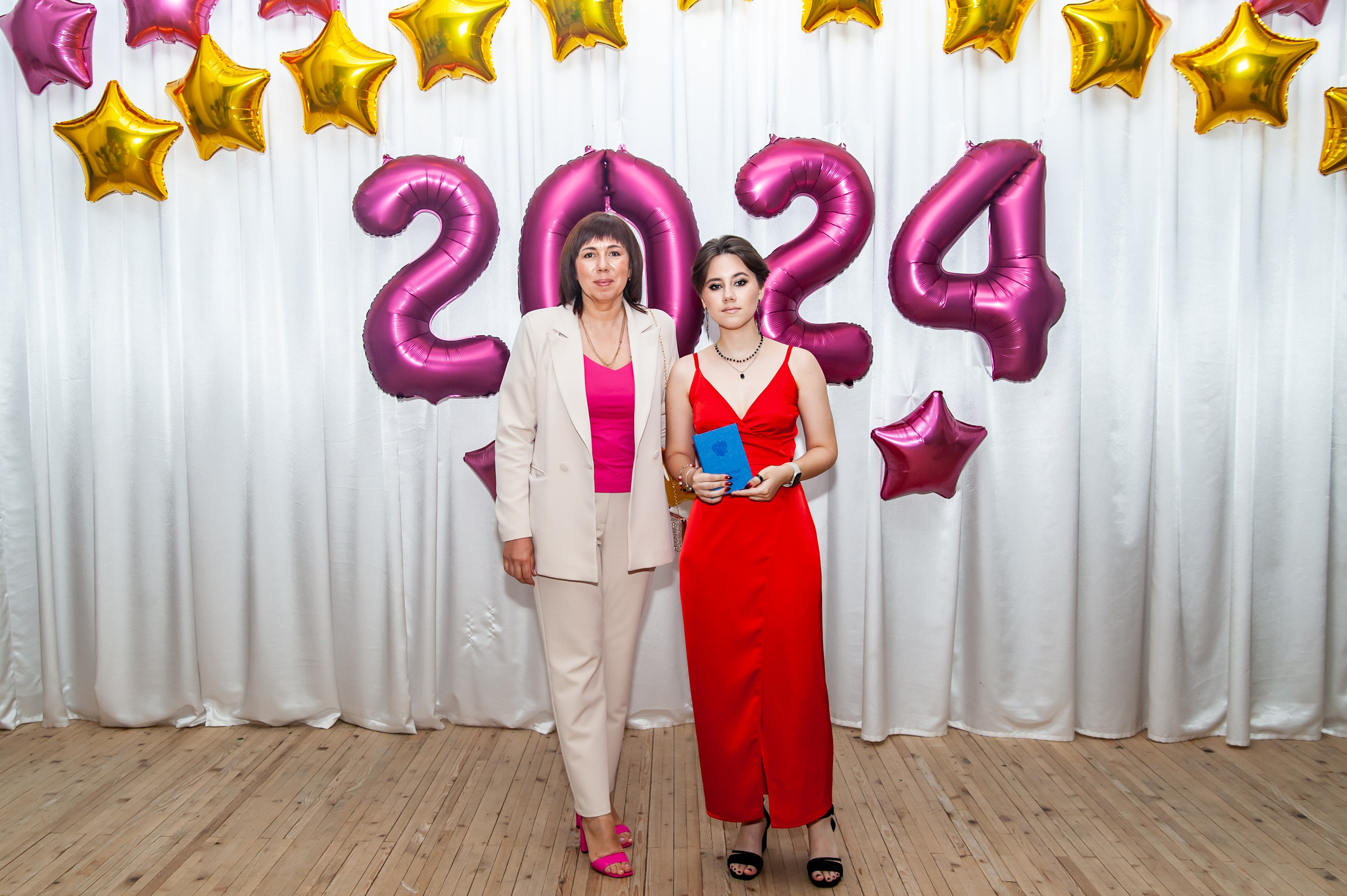 Выпускной МАОУ СОШ № 17 им. Эдуарда Есаяна. Свадебный и семейный фотограф Денис Лукьянов в Краснодаре, Краснодарском крае и Республике Крым