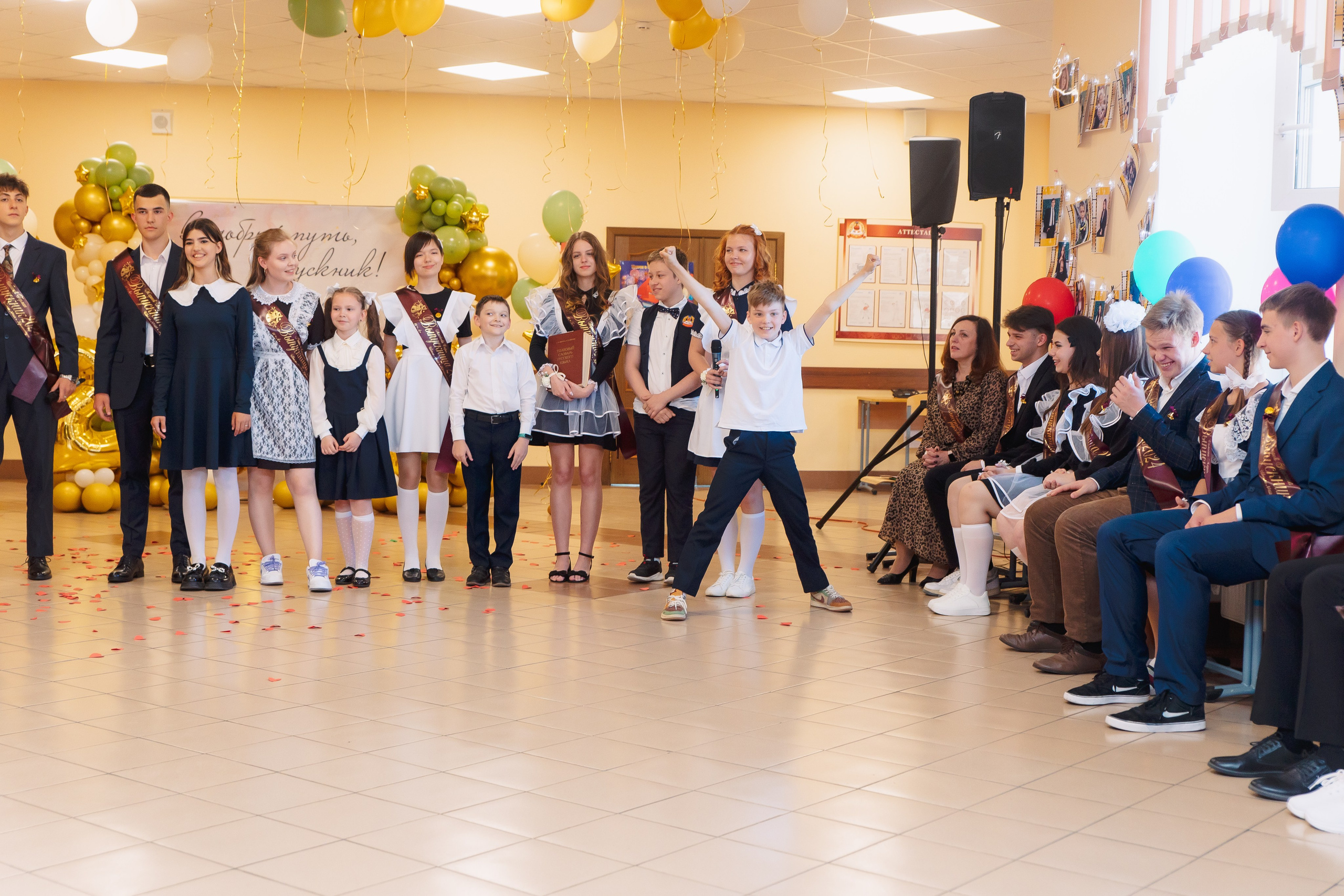 Последний звонок. Фотограф в Кронштадте и Санкт-Петербурге Анастасия Коваленко