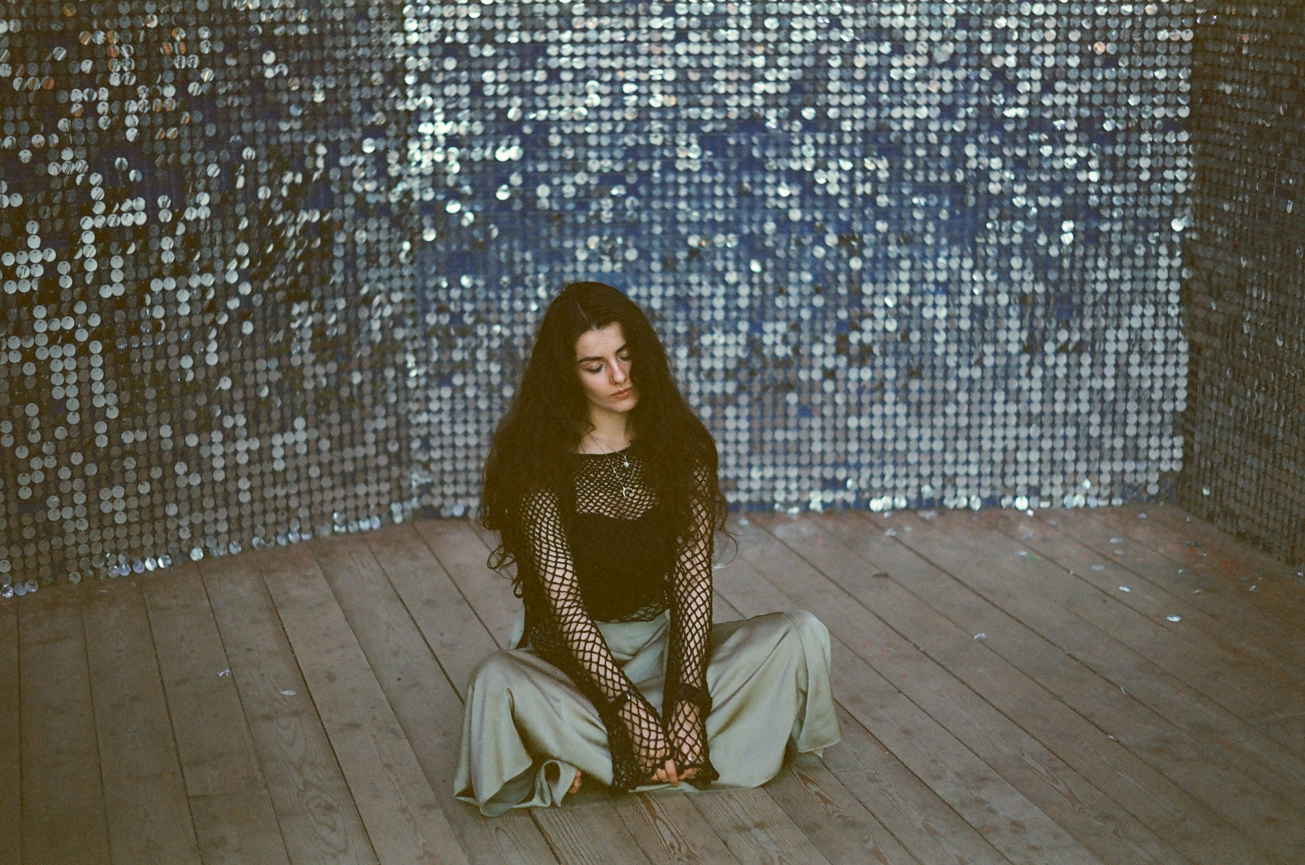 ПЛЁНОЧНАЯ ФОТОГРАФИЯ. Фотограф портретный архитектурный лавстори будуар Санкт-Петербург Виктор Иванов