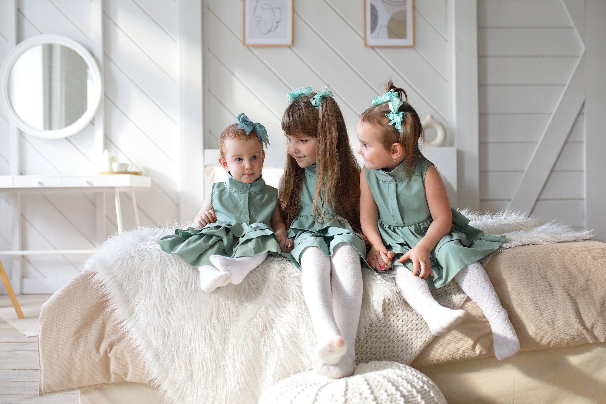 Семейные фотосессии в студии. Свадебный и семейный фотограф и видеограф в Екатеринбурге Полянские Тимур и Анастасия