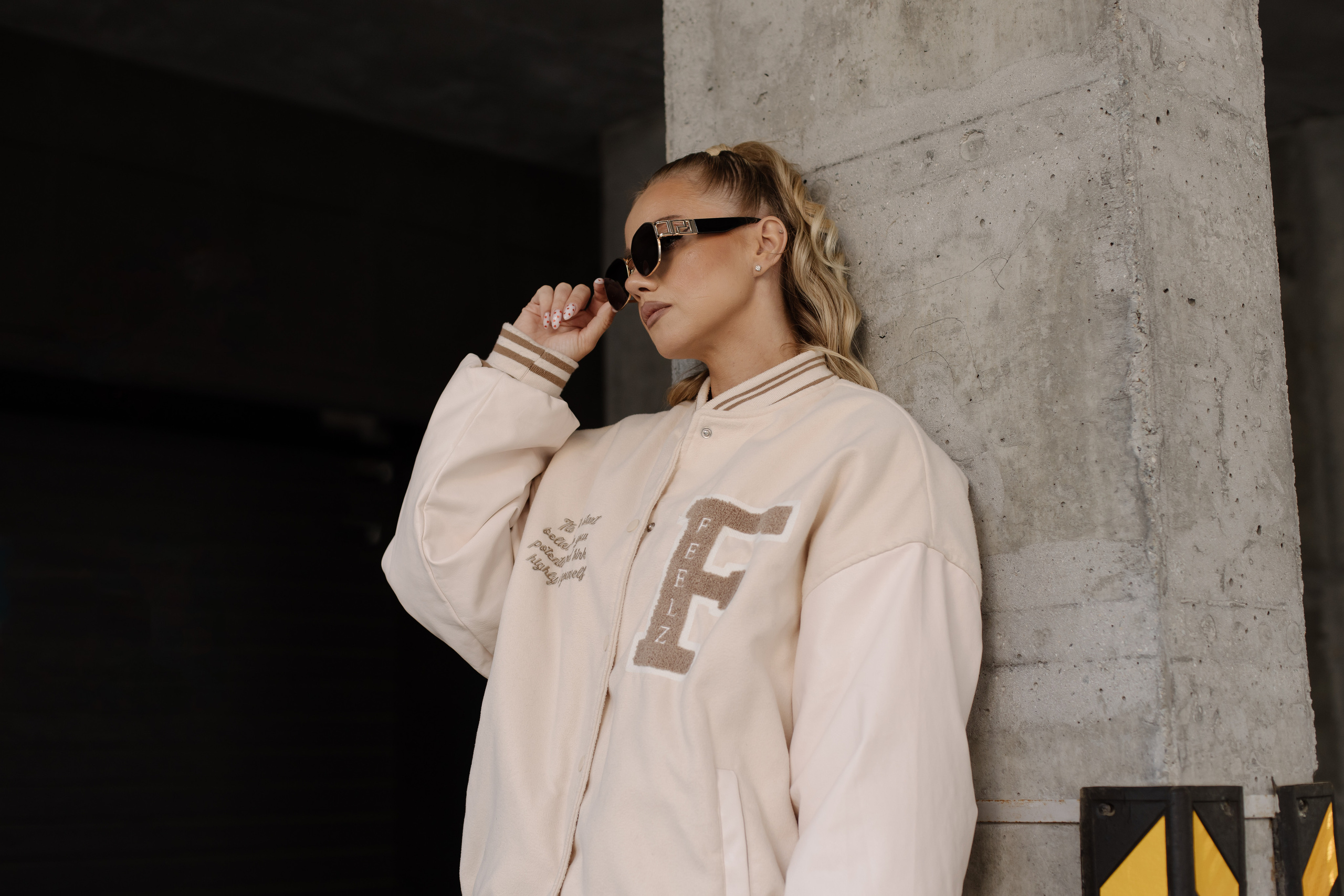 Фотосессия на парковке. СВАДЕБНЫЙ ФОТОГРАФ ЧЕЛЯБИНСК