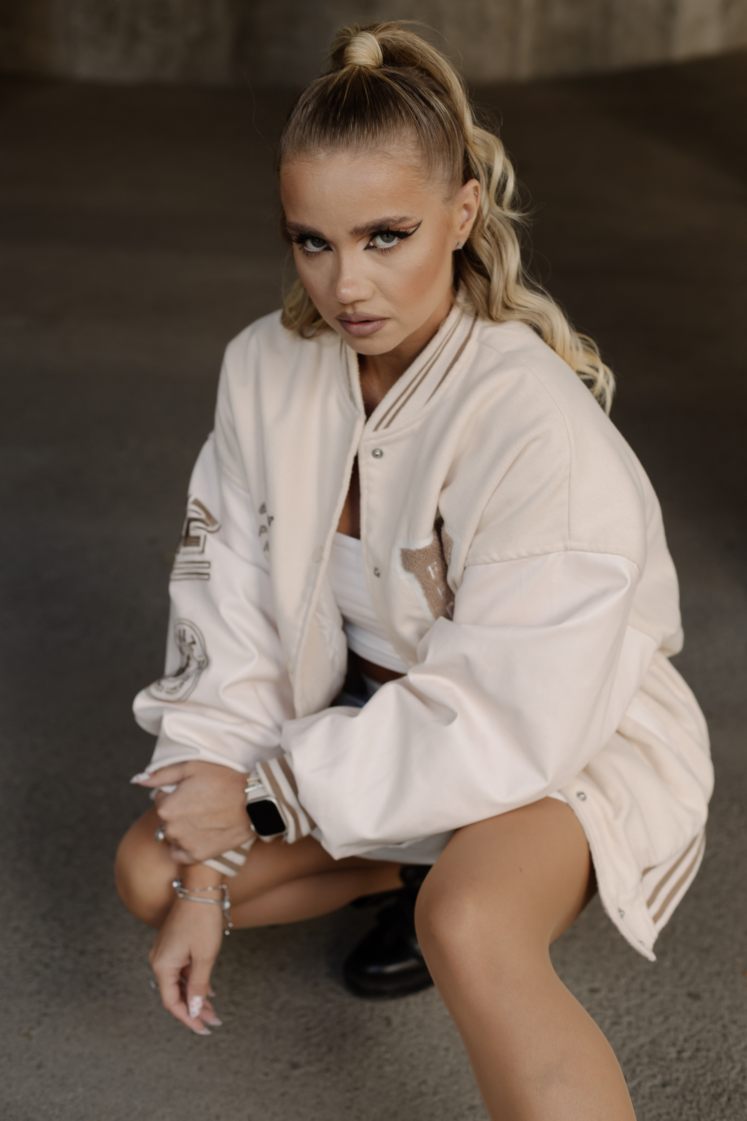 Фотосессия на парковке. СВАДЕБНЫЙ ФОТОГРАФ ЧЕЛЯБИНСК