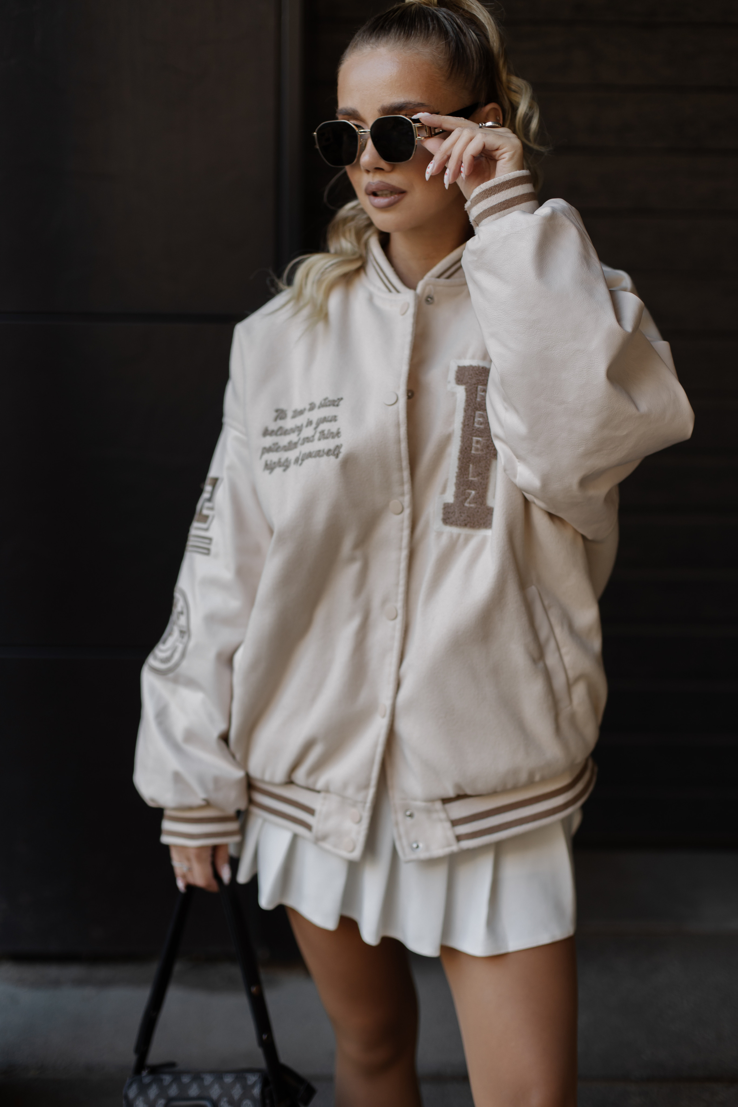 Фотосессия на парковке. СВАДЕБНЫЙ ФОТОГРАФ ЧЕЛЯБИНСК