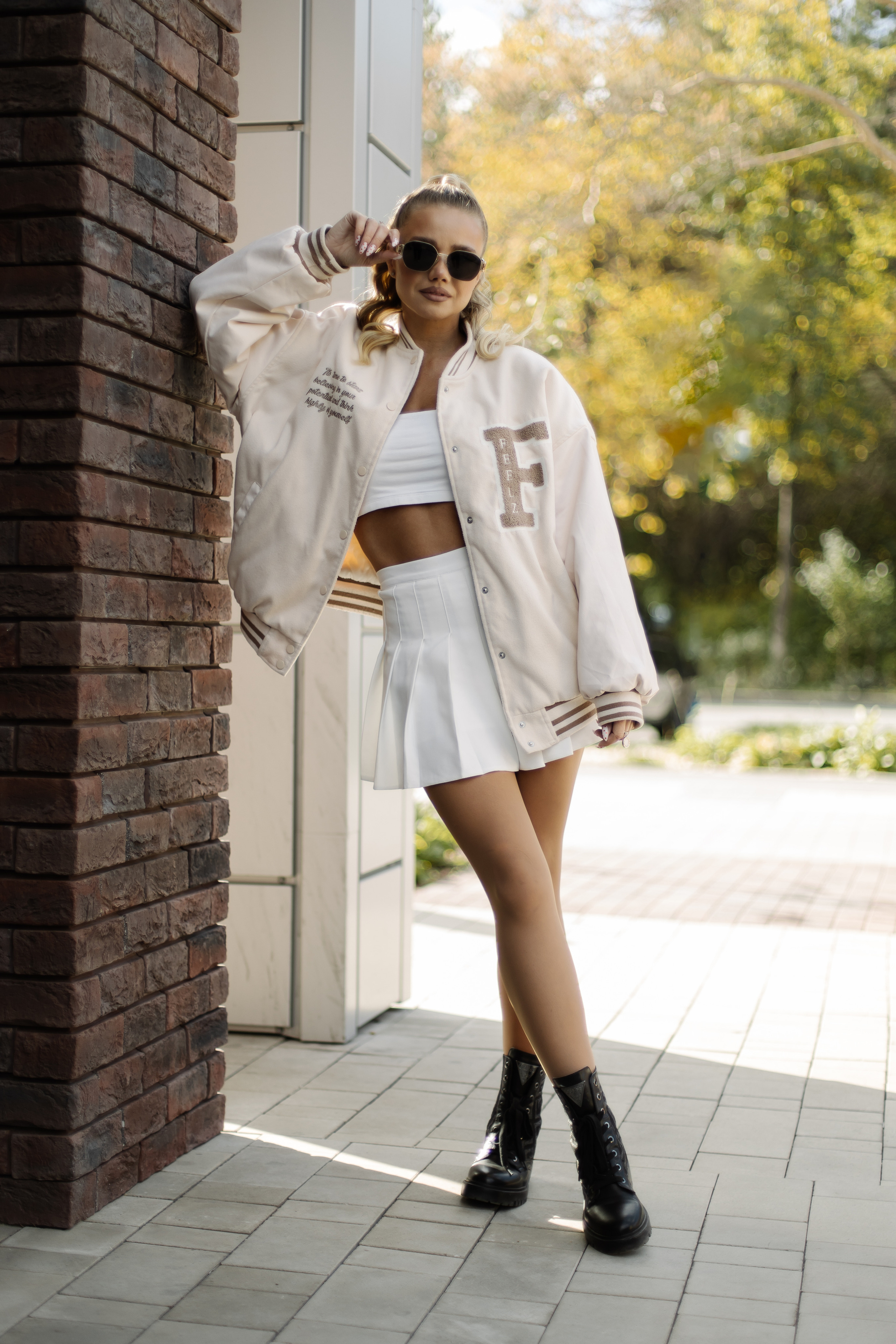 Фотосессия на парковке. СВАДЕБНЫЙ ФОТОГРАФ ЧЕЛЯБИНСК