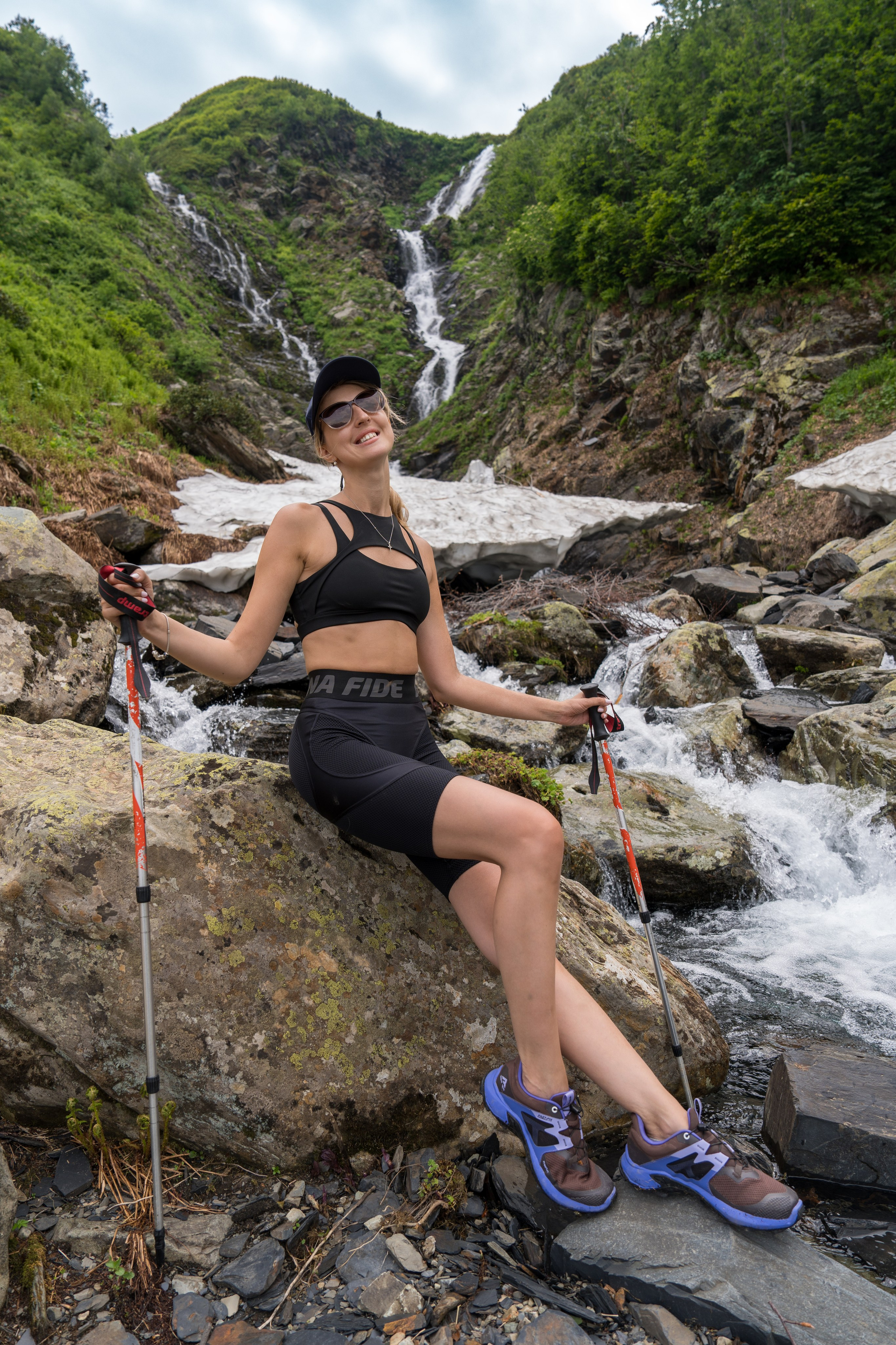 MICE мероприятие для компании «Доставка морем»: хайкинг к Ачипсинским водопадам. Репортажный фотограф в Красной Поляне и Сочи Павлюченко Екатерина