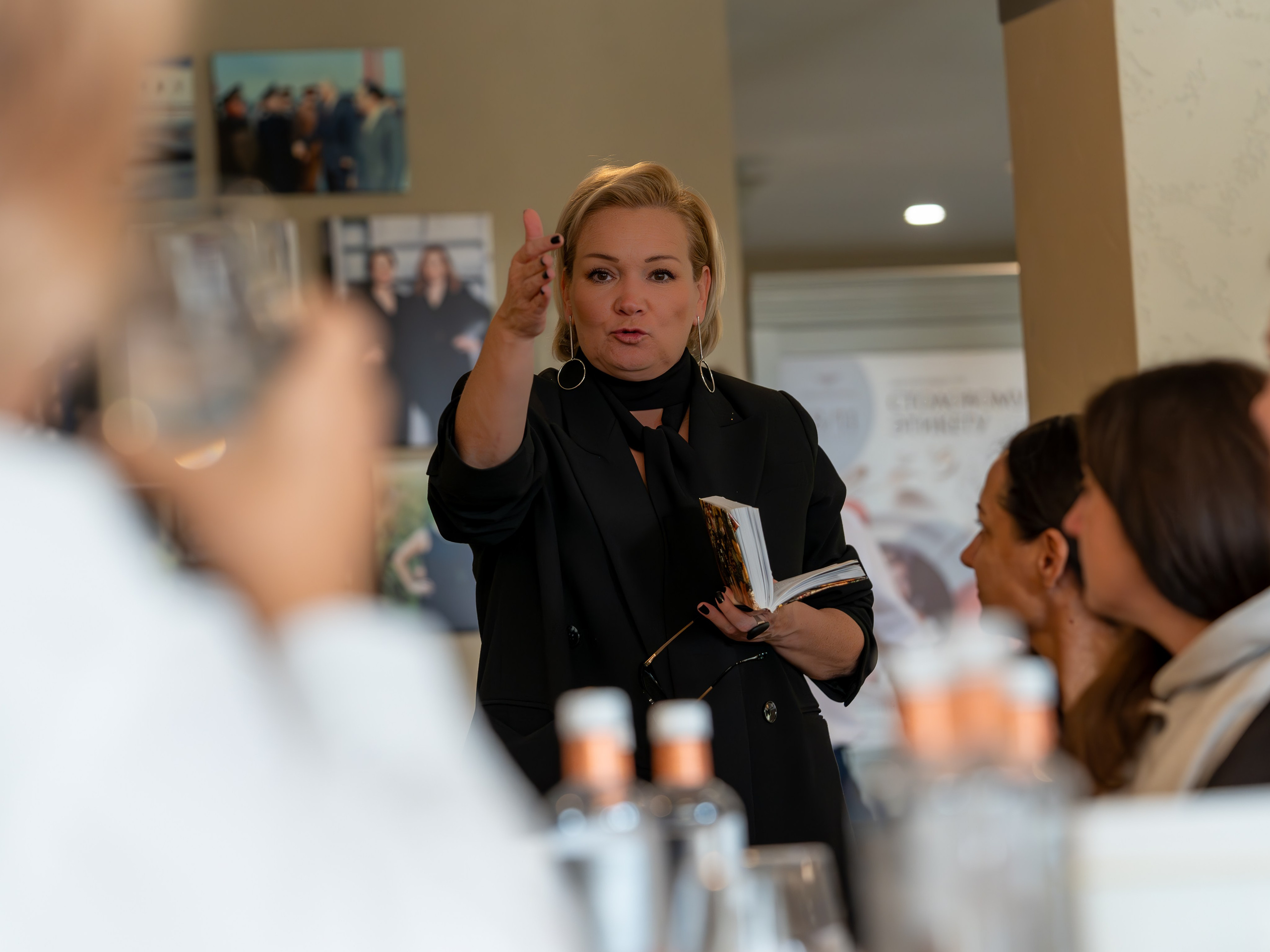 Литературная мастерская с Ольгой Шутовой в «Винотеррии». Репортажный фотограф в Красной Поляне и Сочи Павлюченко Екатерина