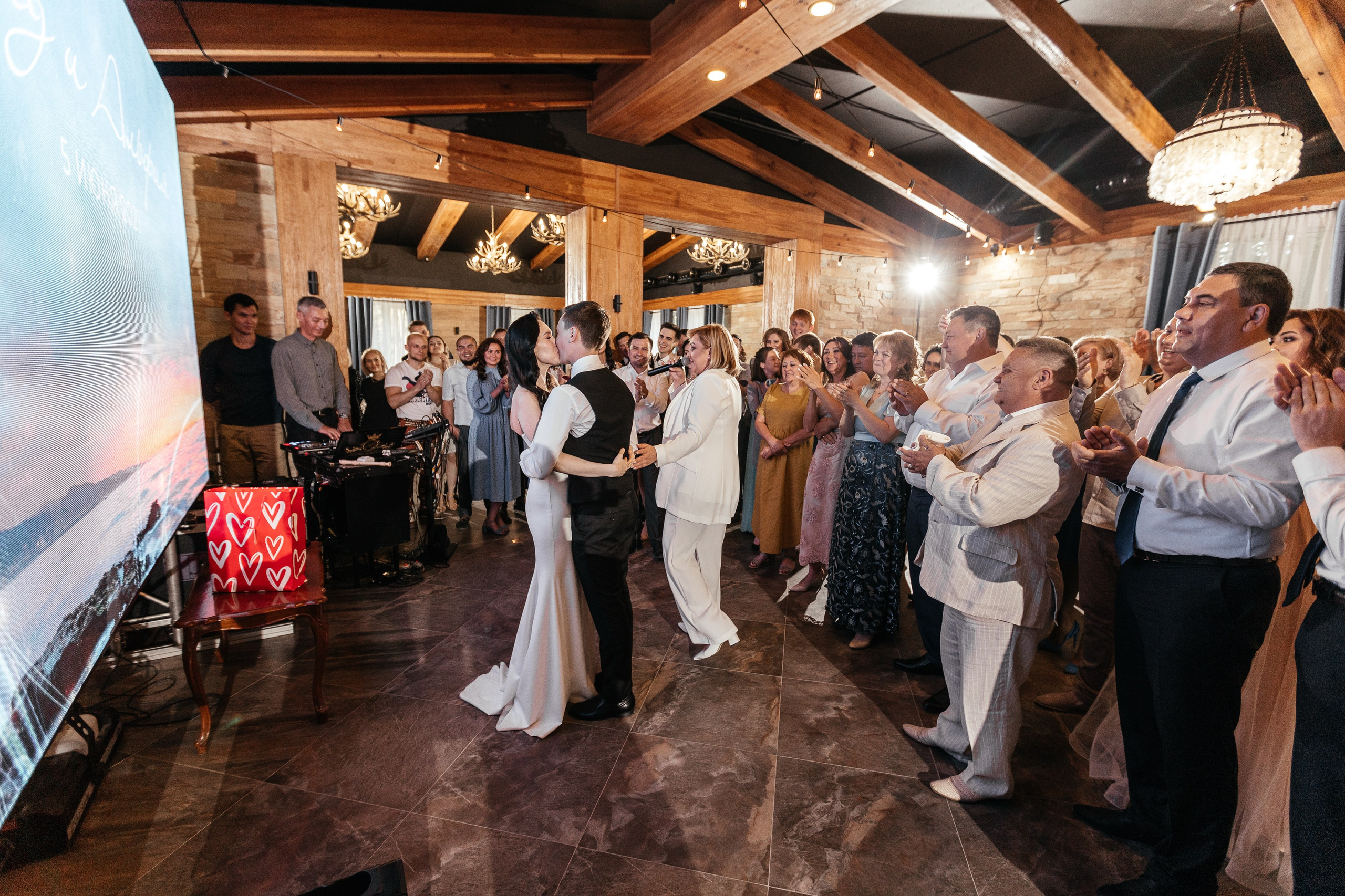 Свадебный фотограф Уфа — Руслан ГабдлисламовЖивые эмоции, красивые кадры, воспоминания на всю жизнь.Работаю по всей Республике Башкортоста. Свадебный фотограф Уфа Руслан Габдлисламов