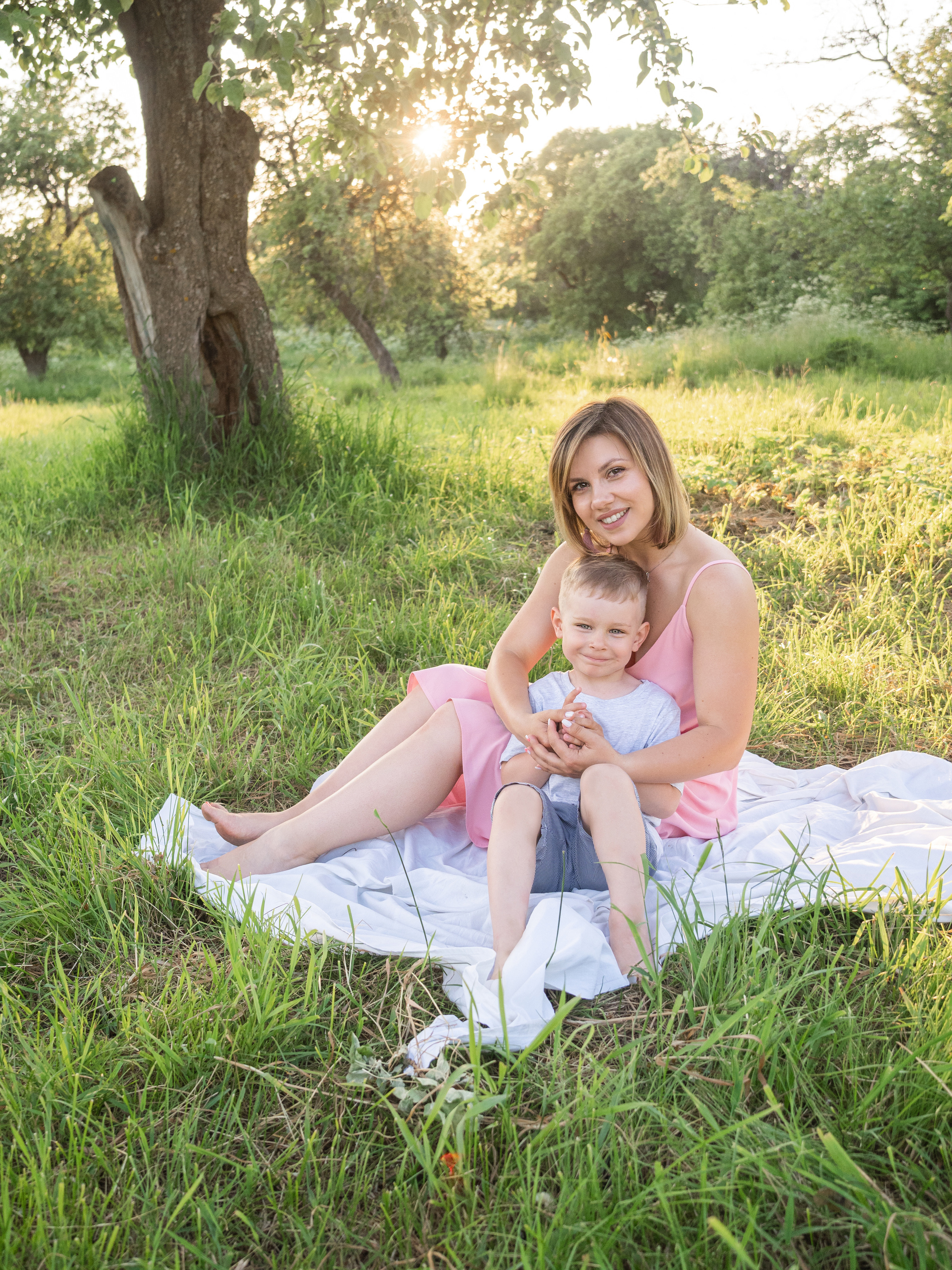 Алена с сыном. Свадебный и репортажный фотограф Элина Козырьянова
