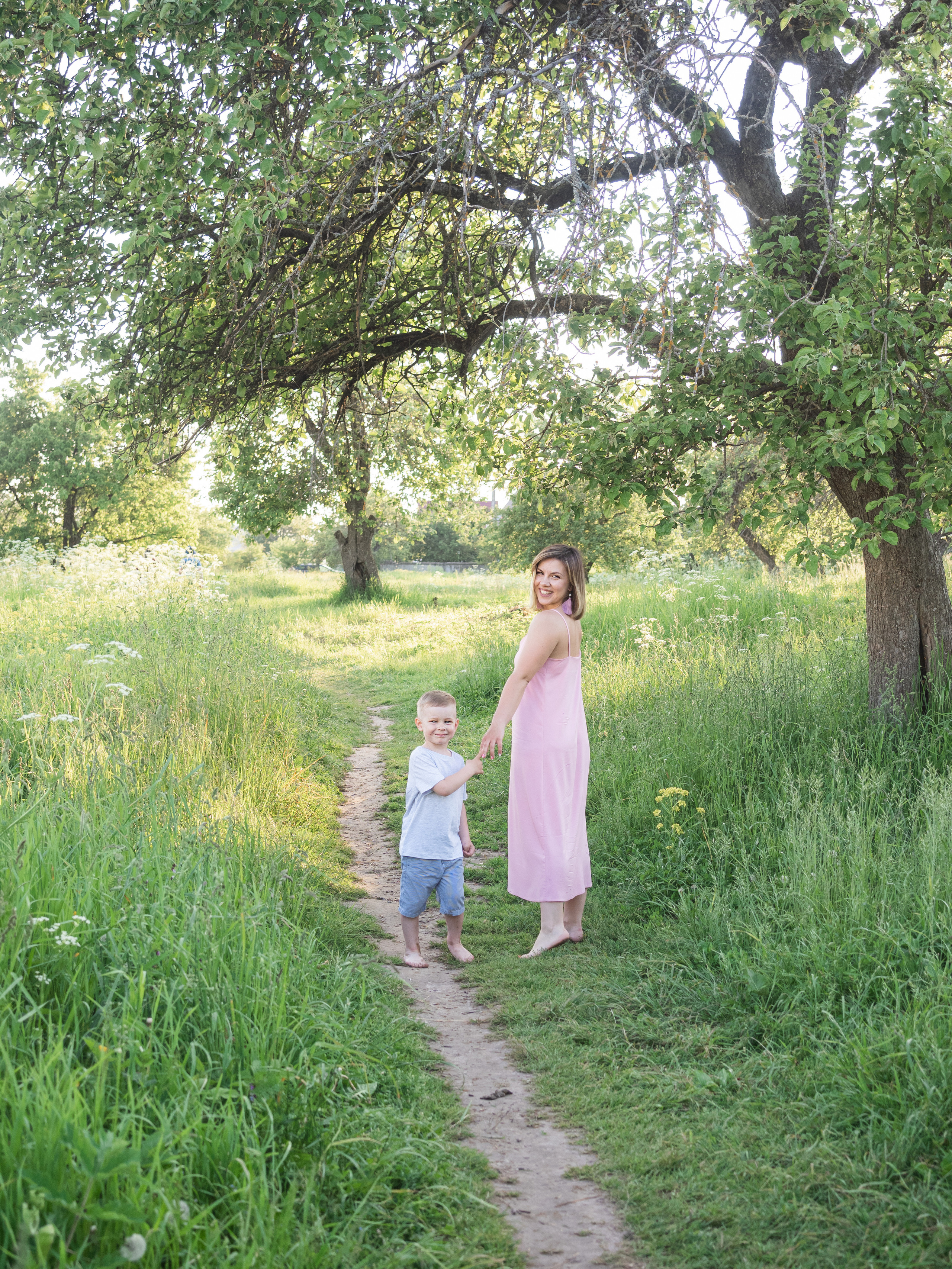 Алена с сыном. Свадебный и репортажный фотограф Элина Козырьянова