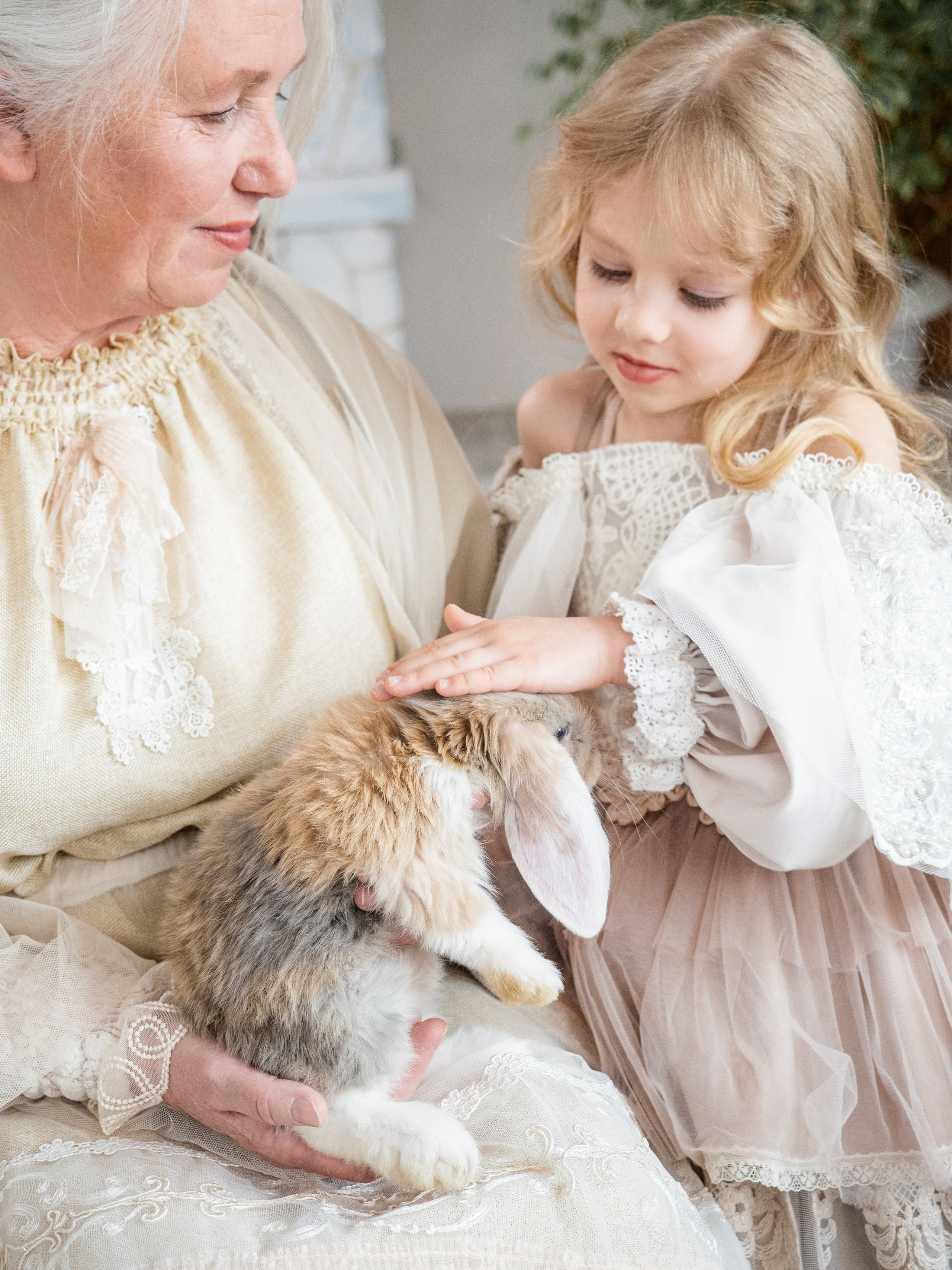 Бабушка и внучка. Свадебный и репортажный фотограф Элина Козырьянова