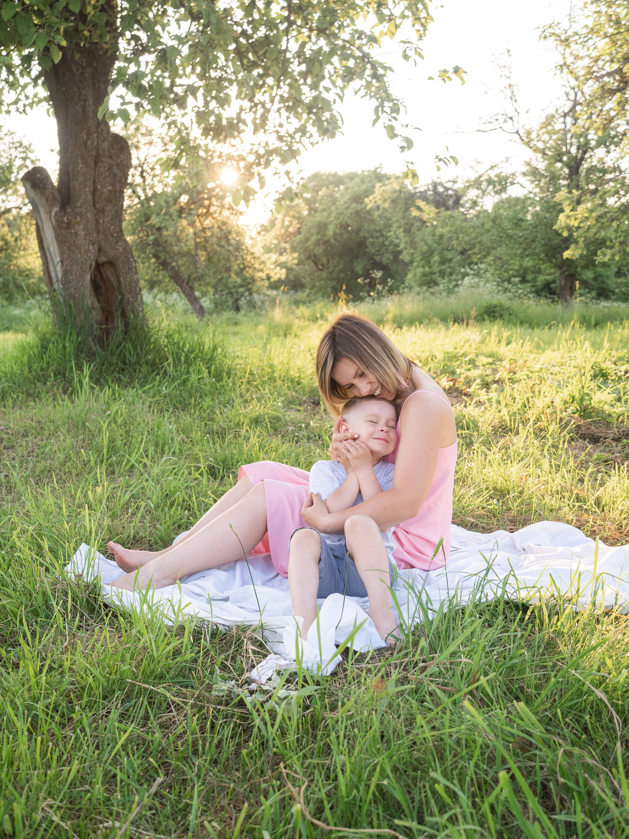 Алена с сыном. Свадебный и репортажный фотограф Элина Козырьянова