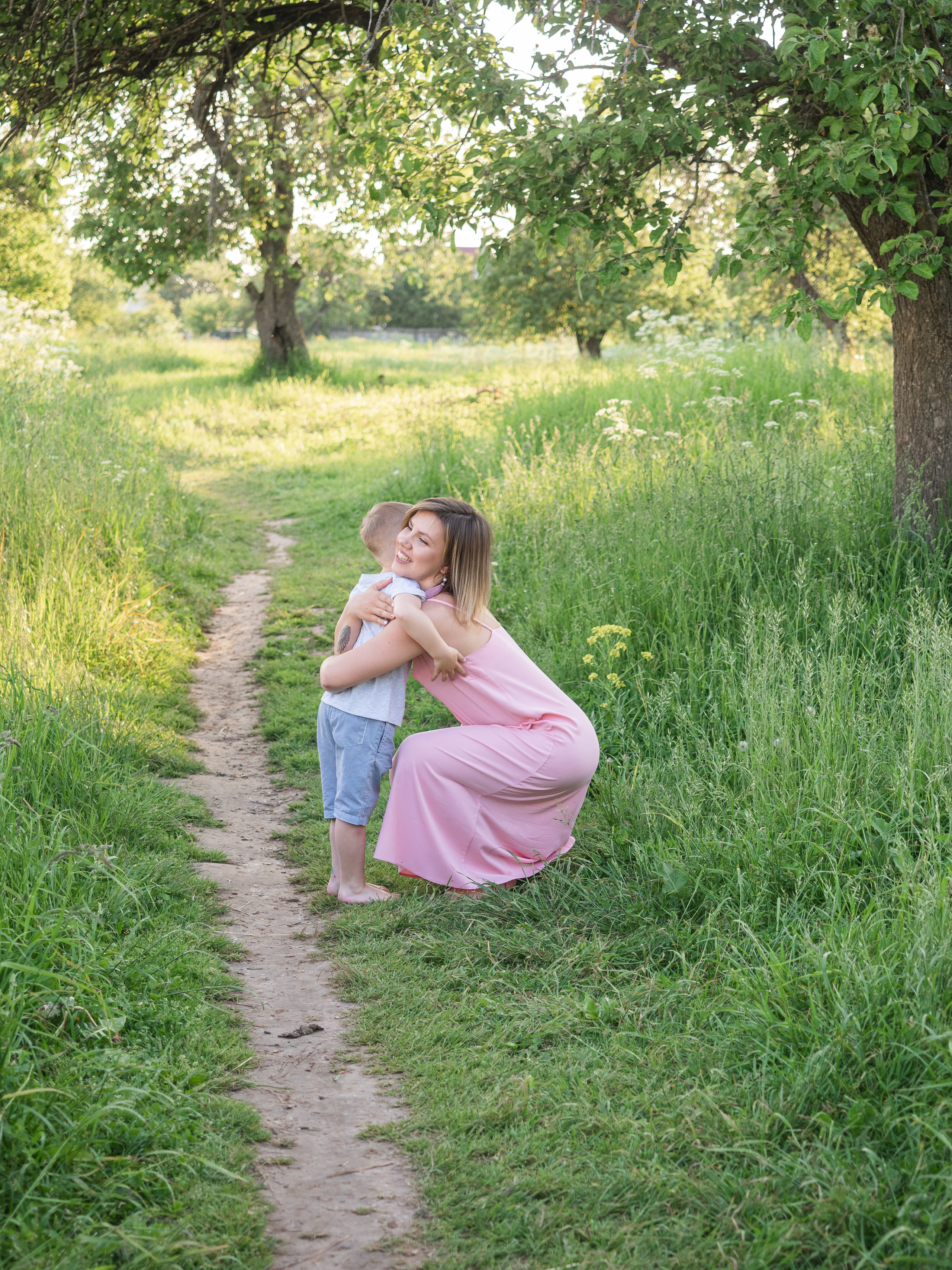 Алена с сыном. Свадебный и репортажный фотограф Элина Козырьянова