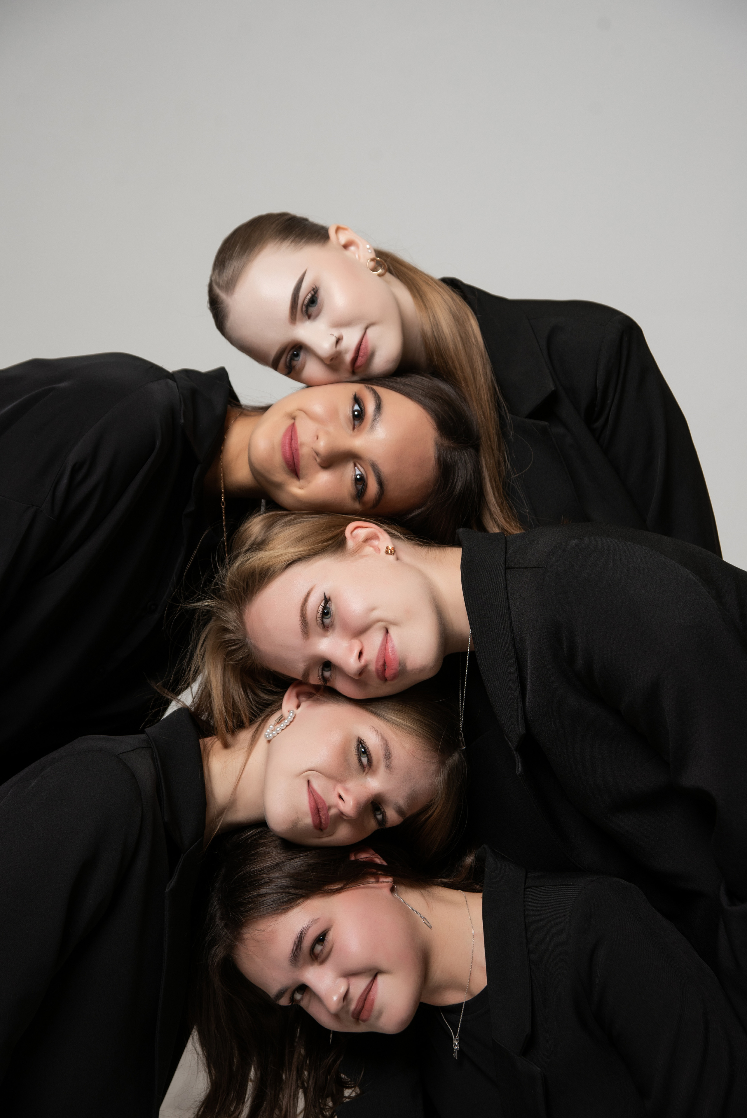 Студия выпускных альбомов «Твой альбом»