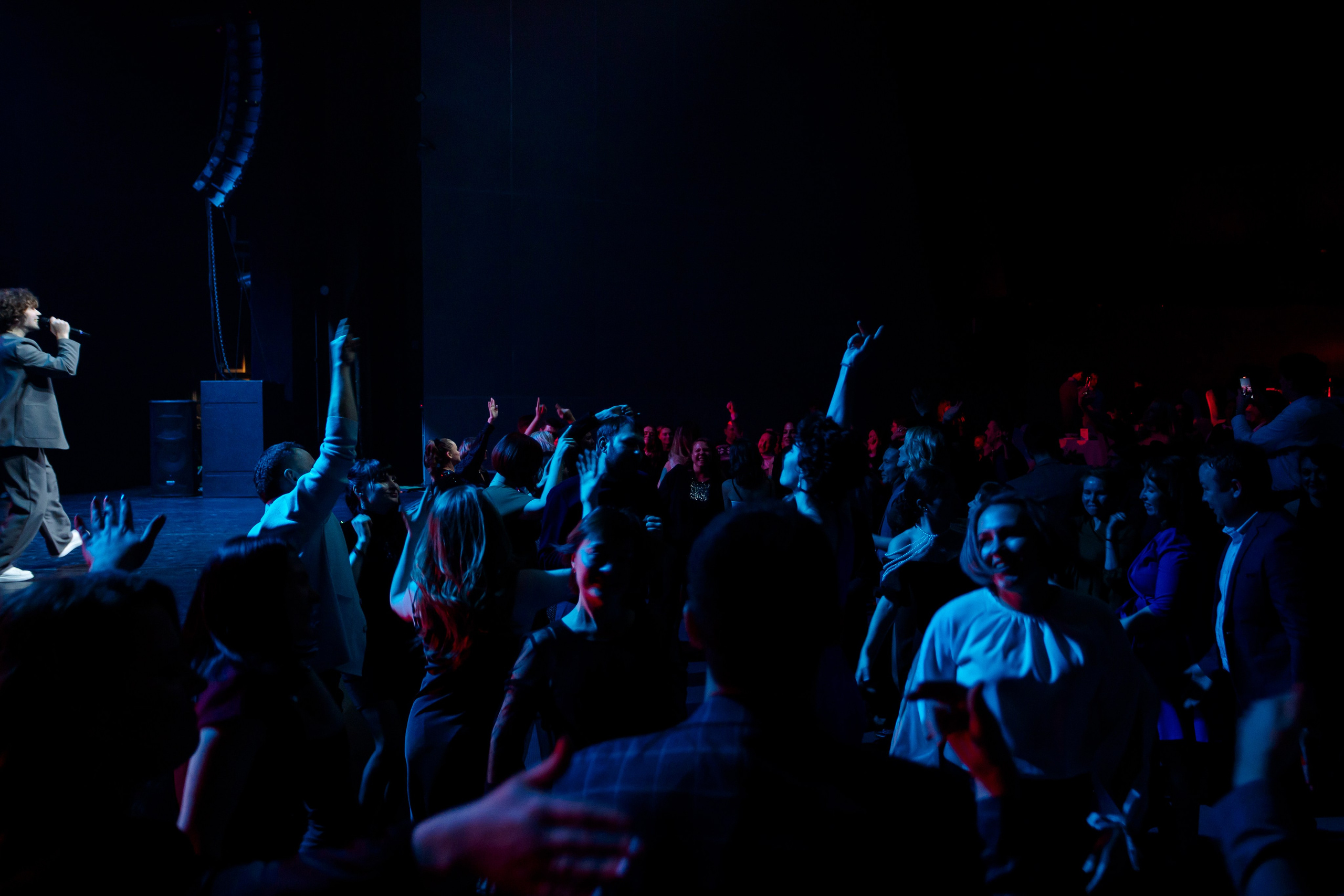 РЕПОРТАЖ: НОВЫЙ ГОД В ДК МЕТАЛЛУРГ. Профессиональный фотограф в Ижевске Леша Петров