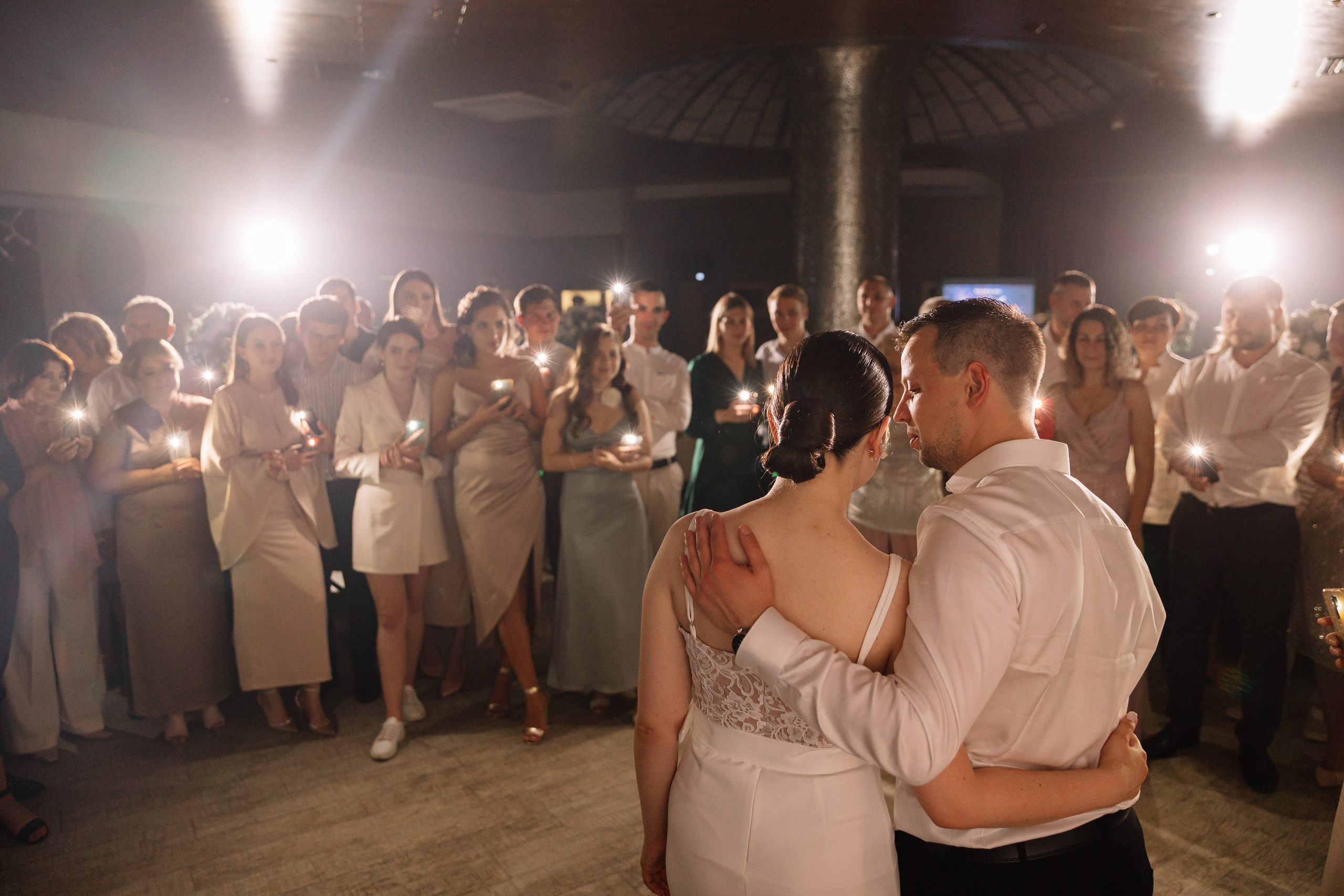 Банкет в Eleven. Свет на свадьбу Нижний Новгород Friends Rent