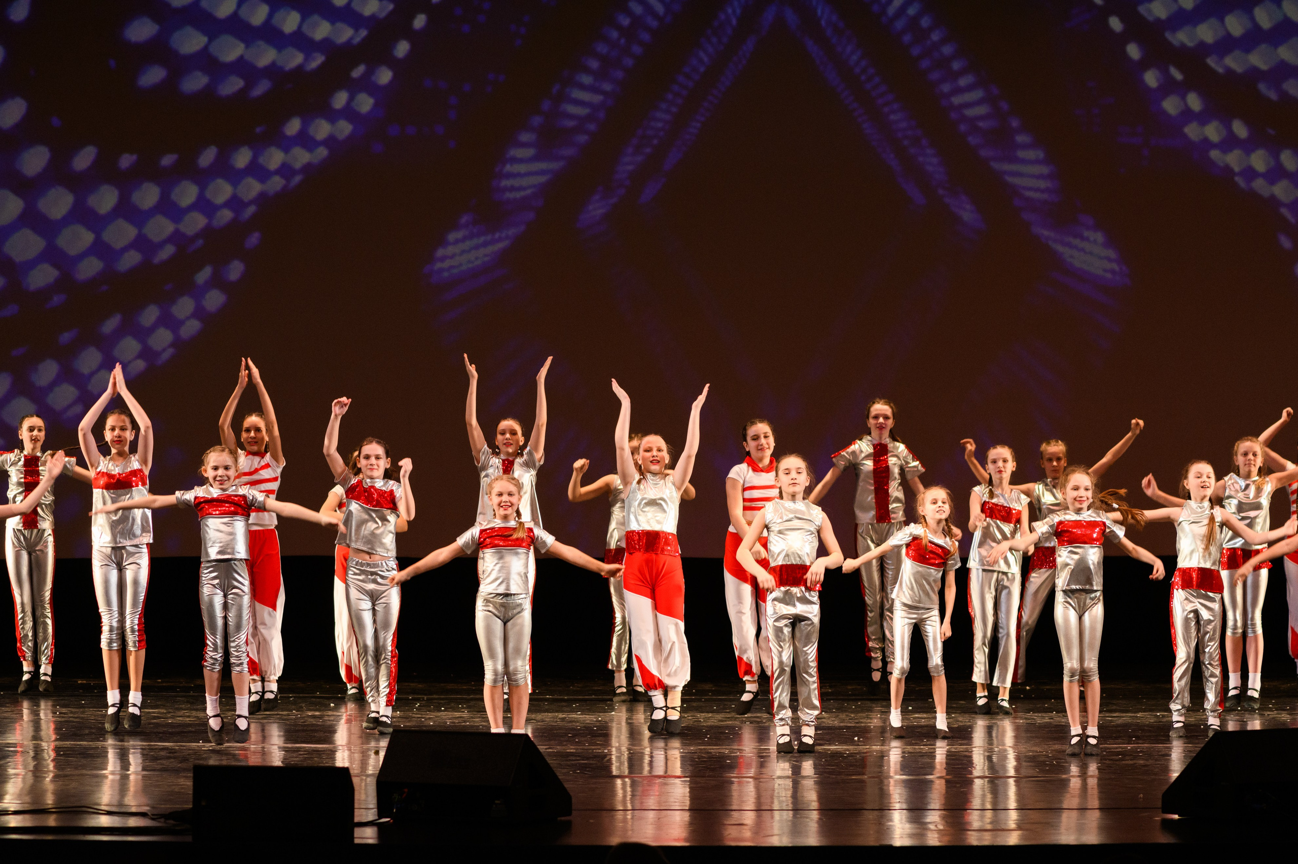 23 апреля, часть 2, БКЗ Октябрьский, г. Санкт-Петербург. Золотое яблочко