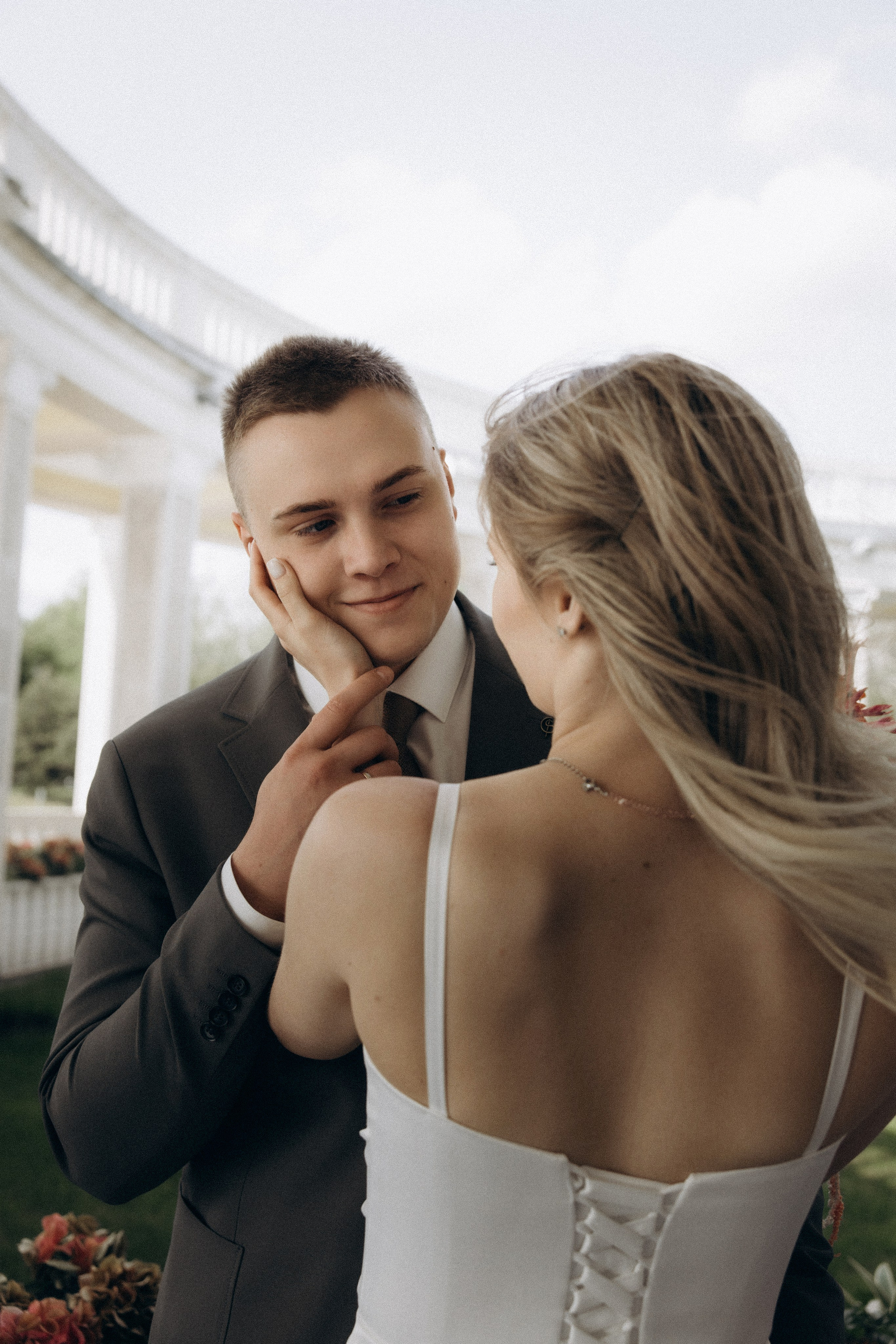 Свадебная фотосессия на Речном вокзале города Москвы